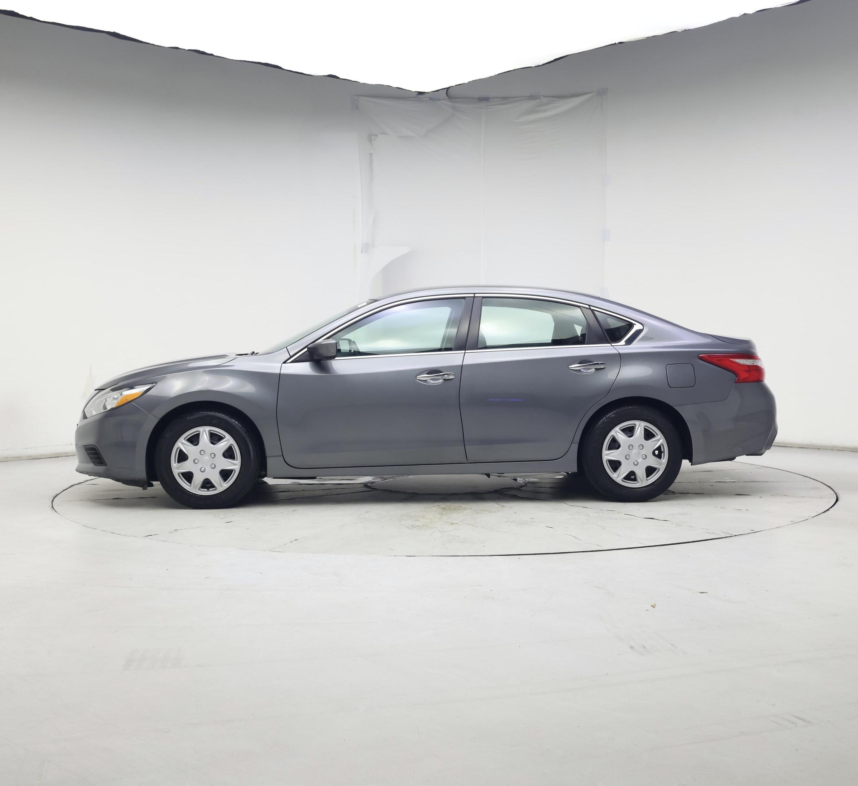 Thumbnail: 2016 Nissan Altima - 3