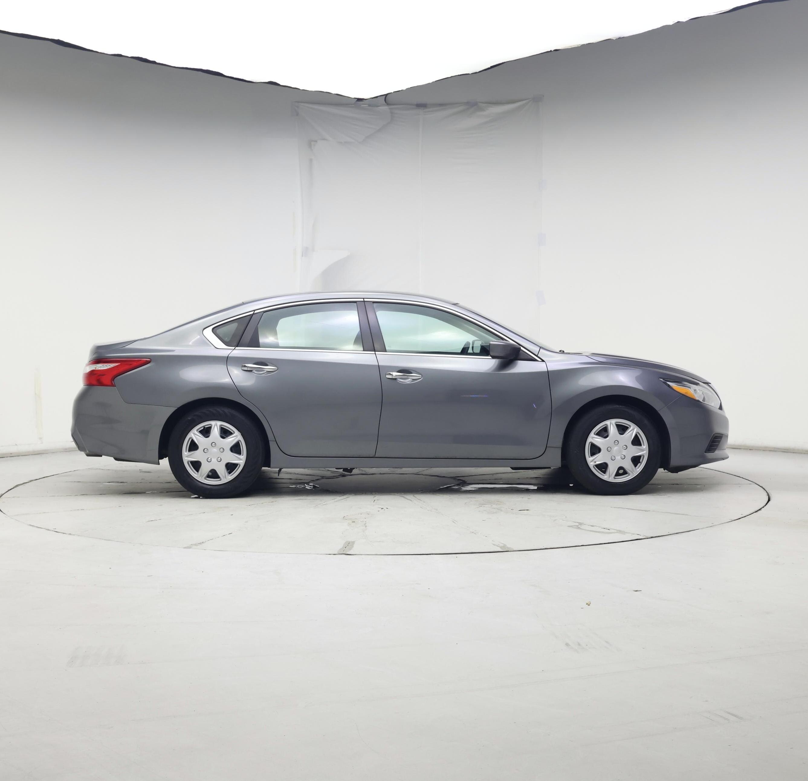Thumbnail: 2016 Nissan Altima - 7