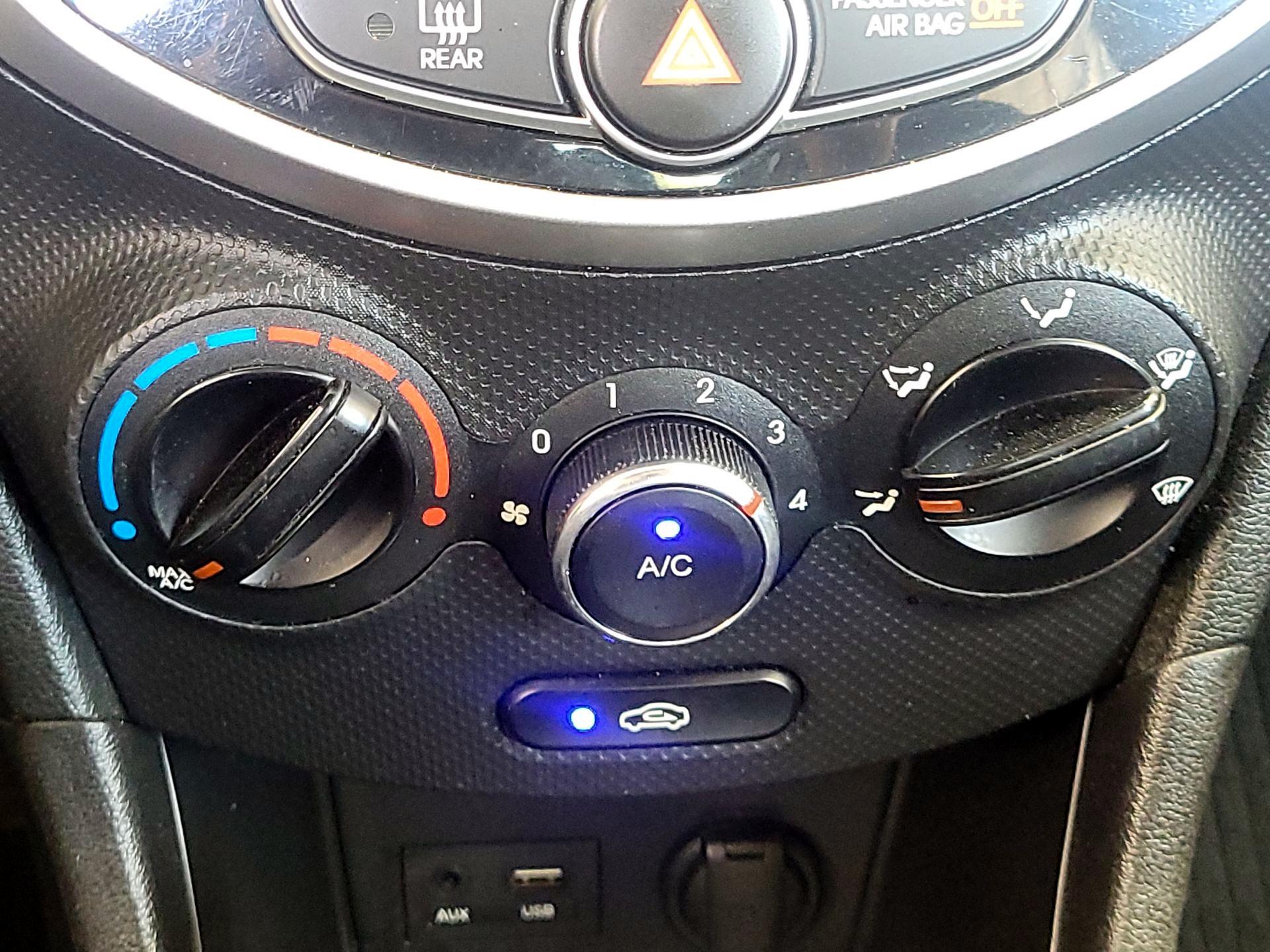 Thumbnail: 2017 Hyundai Accent - 15