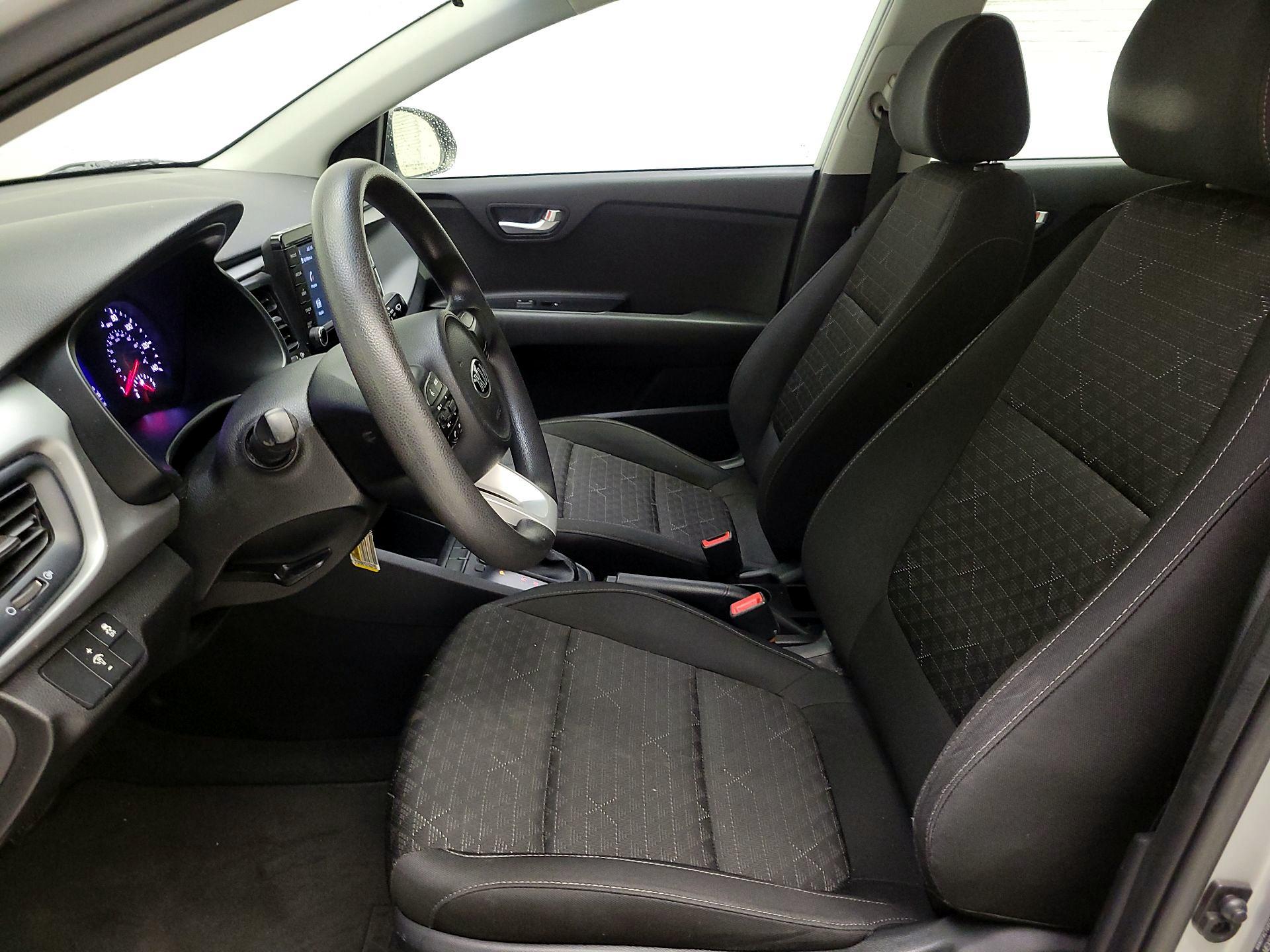 Thumbnail: 2020 Kia Rio - 11