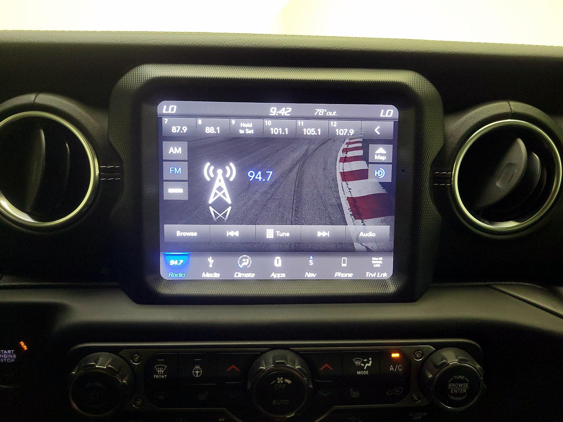 Thumbnail: 2018 Jeep Wrangler - 16