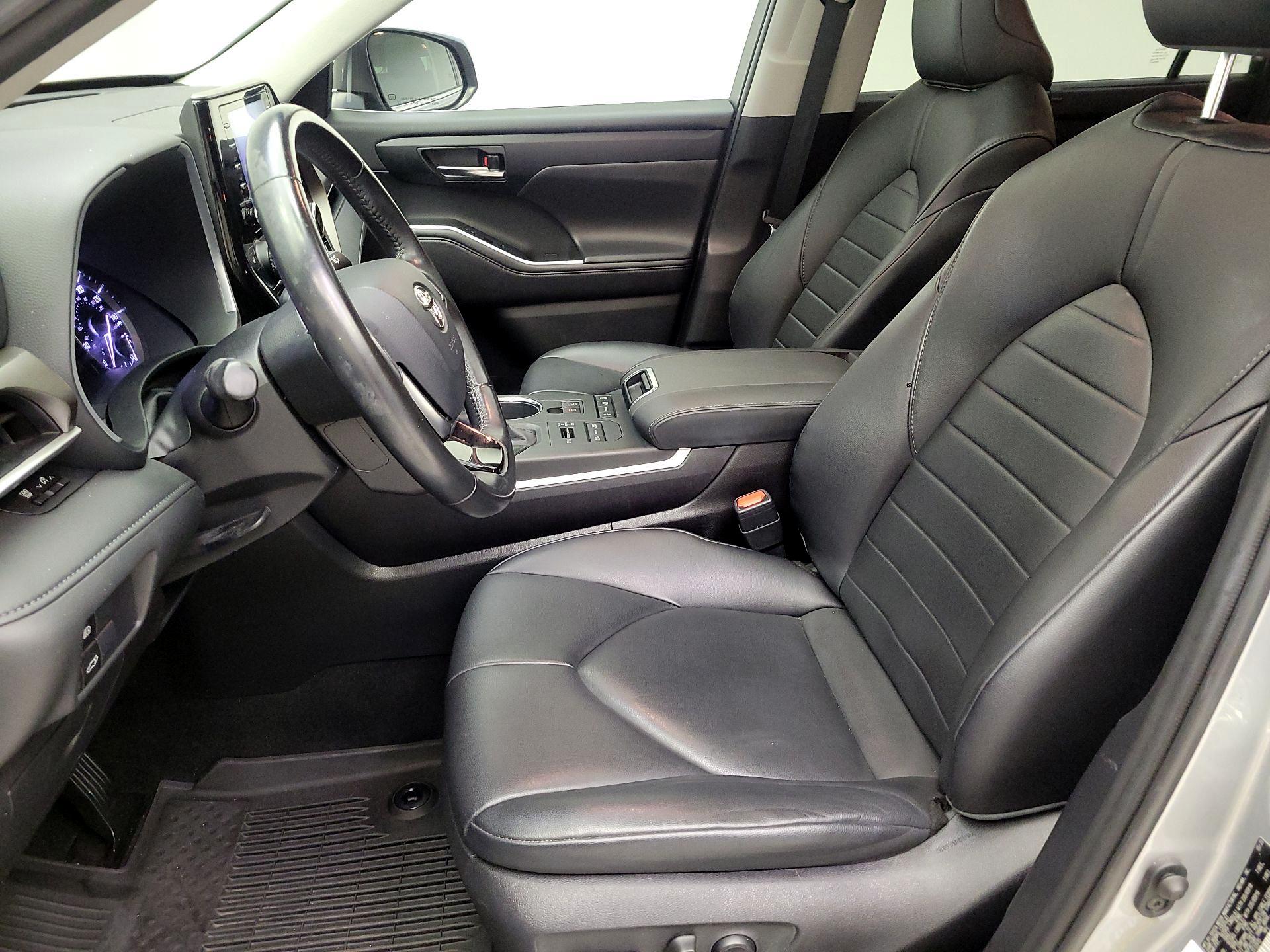 Thumbnail: 2020 Toyota Highlander - 11