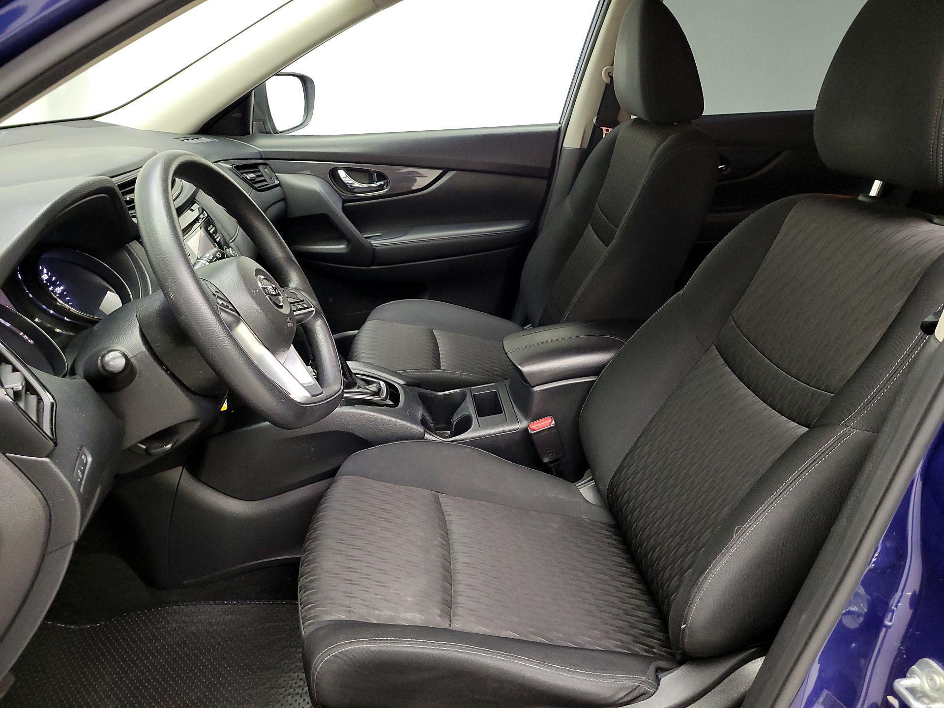 Thumbnail: 2017 Nissan Rogue - 11