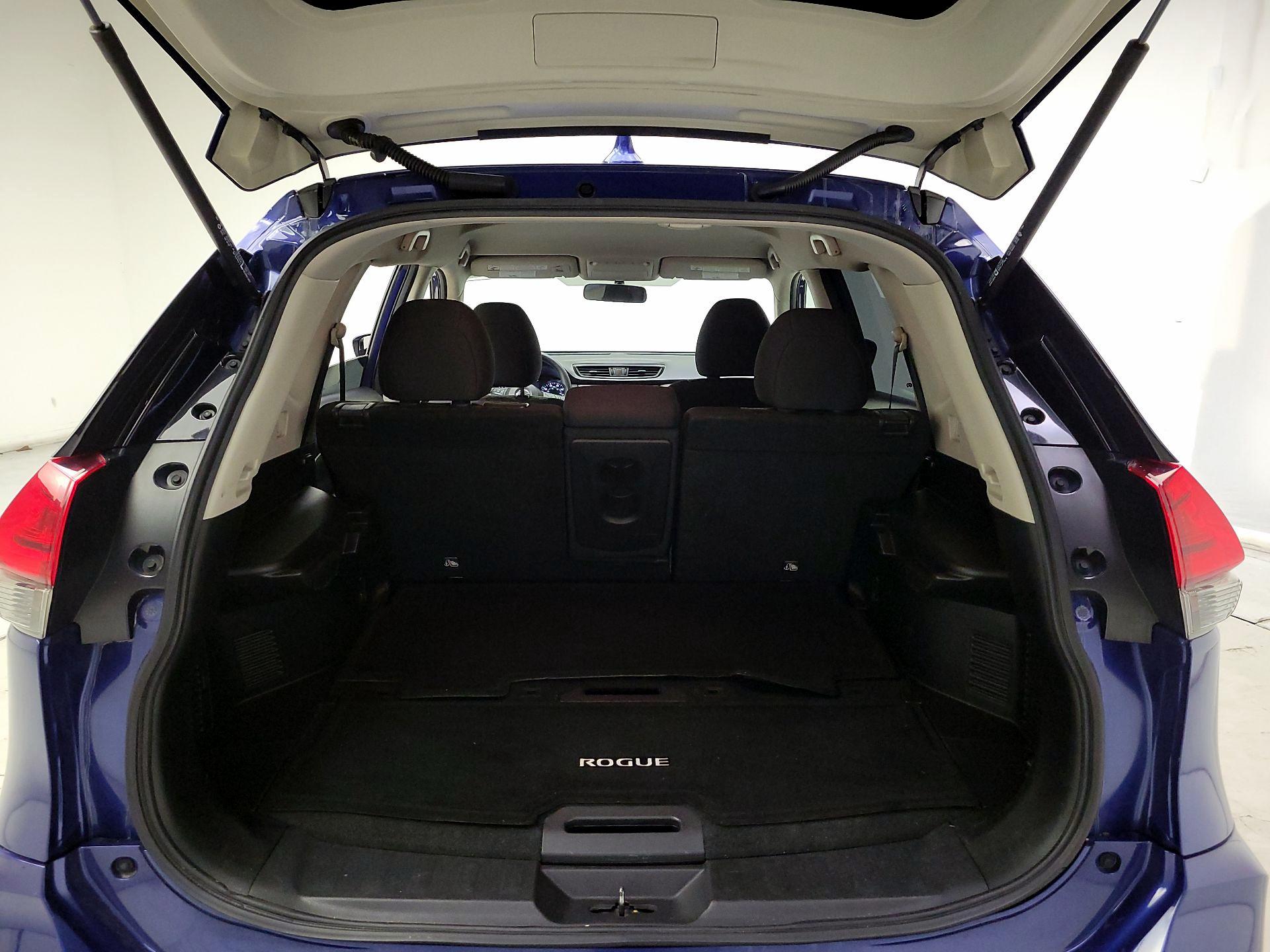 Thumbnail: 2017 Nissan Rogue - 20
