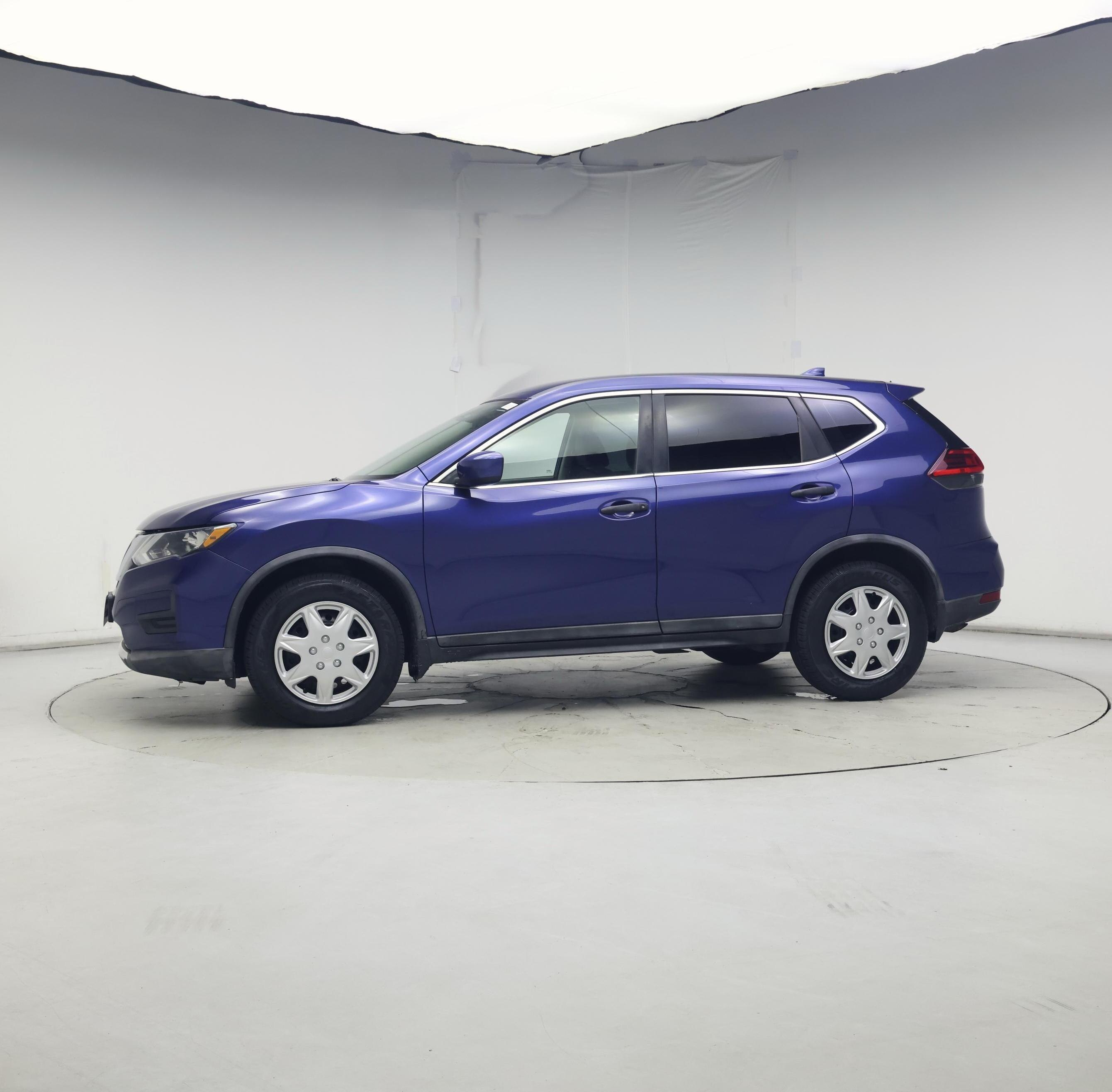 Thumbnail: 2017 Nissan Rogue - 3