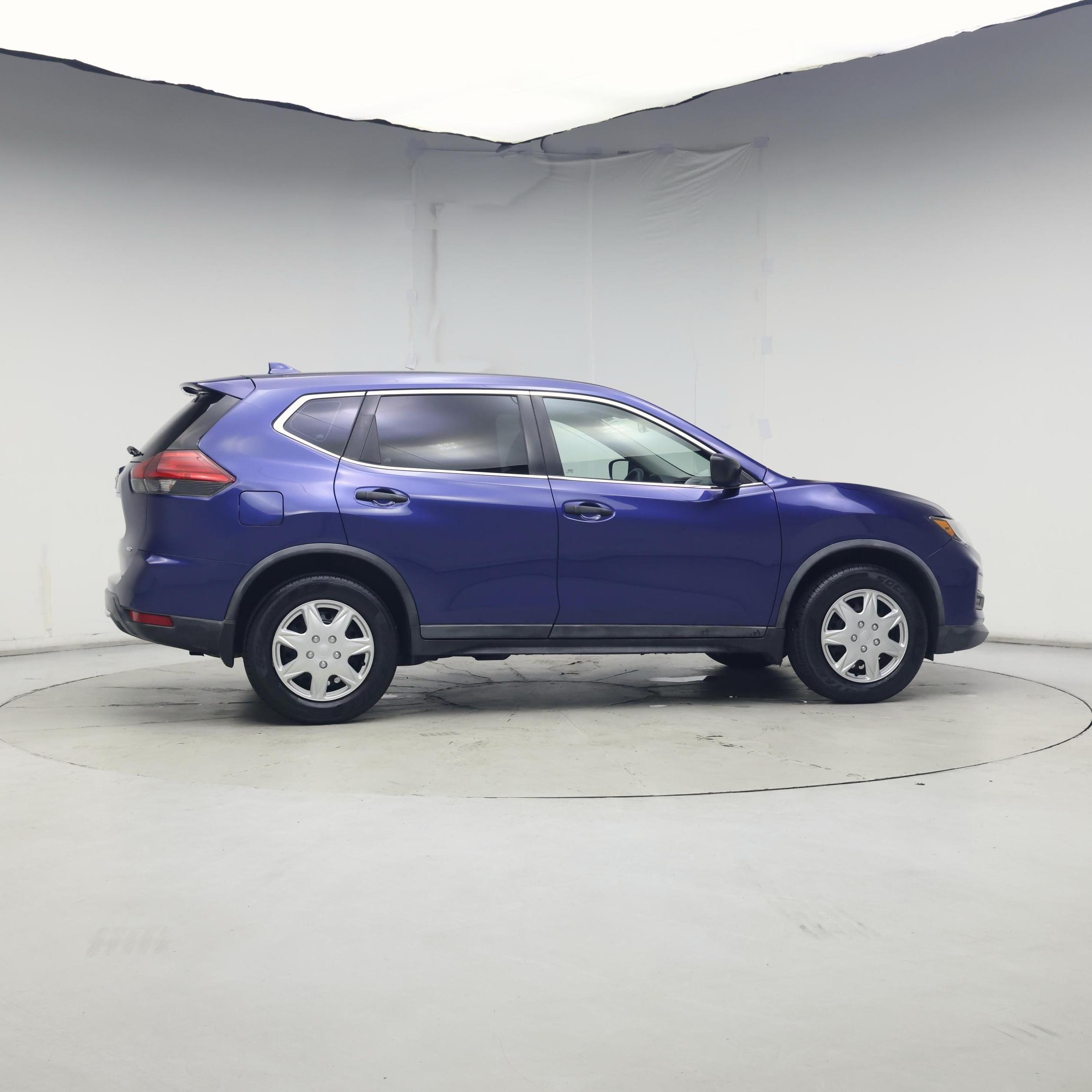 Thumbnail: 2017 Nissan Rogue - 7
