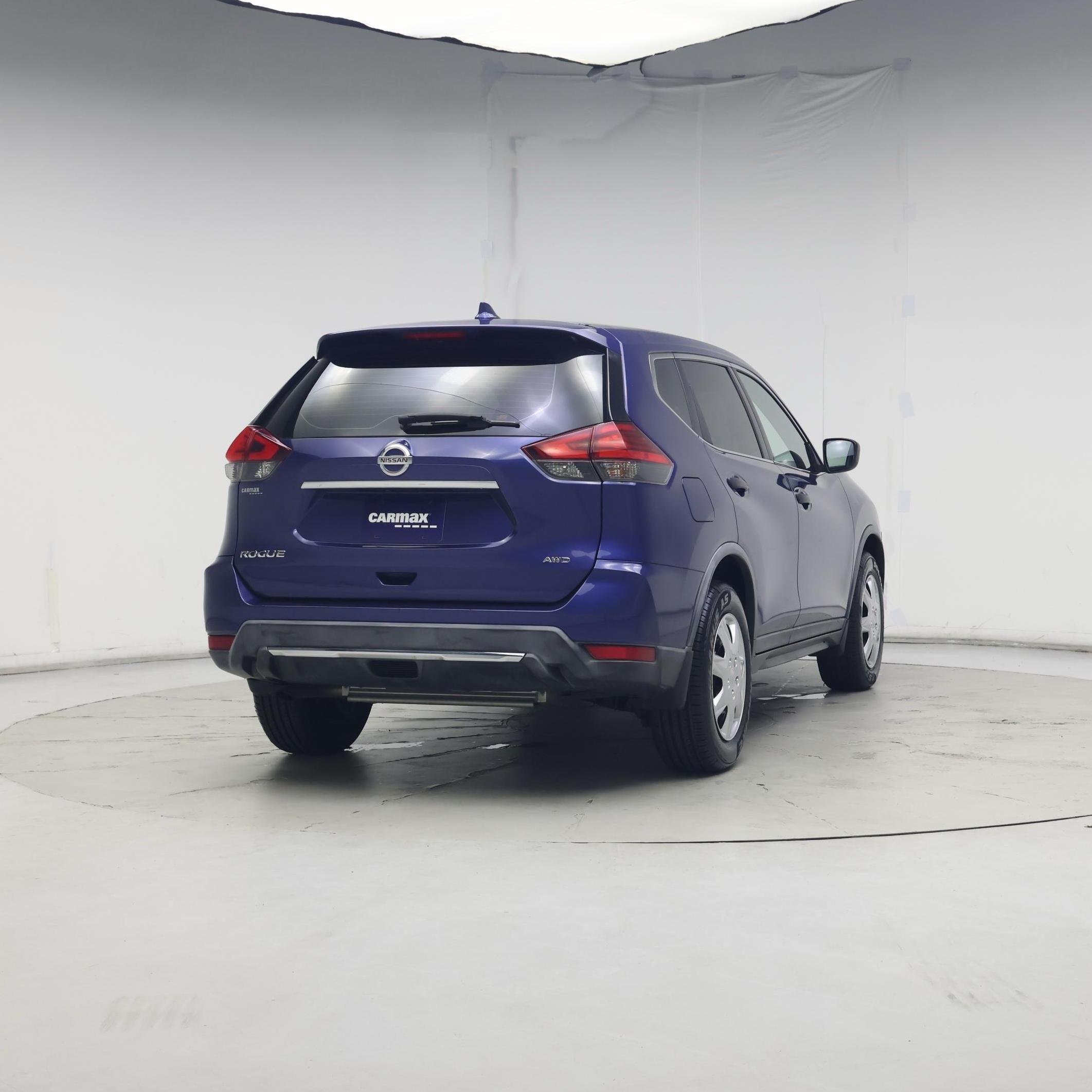 Thumbnail: 2017 Nissan Rogue - 8