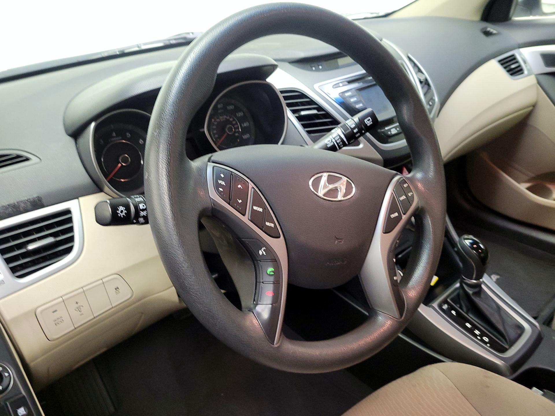 Thumbnail: 2015 Hyundai Elantra - 9