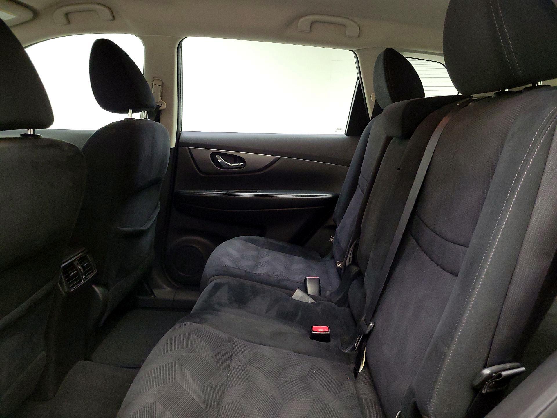 Thumbnail: 2016 Nissan Rogue - 19