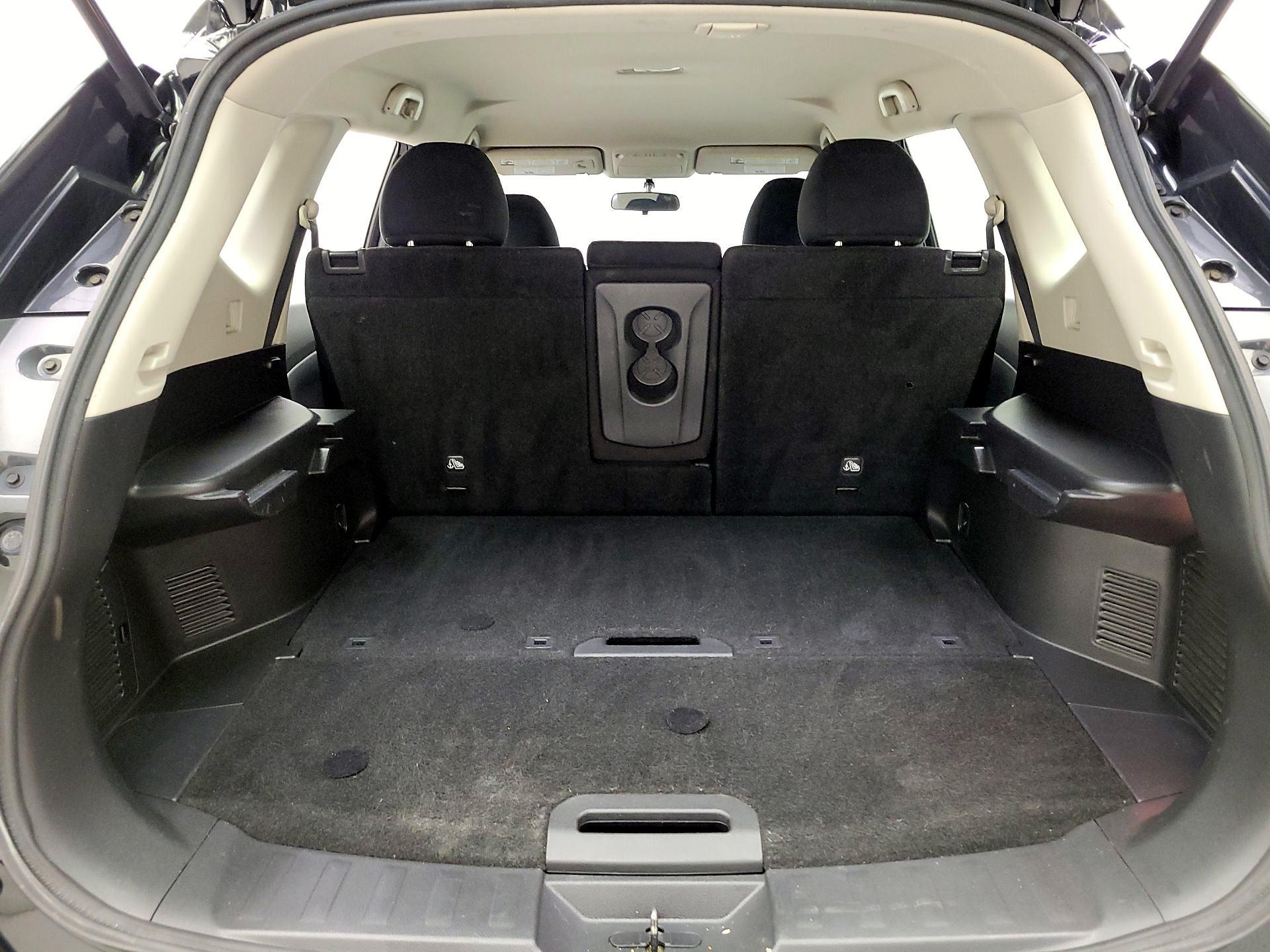 Thumbnail: 2016 Nissan Rogue - 20