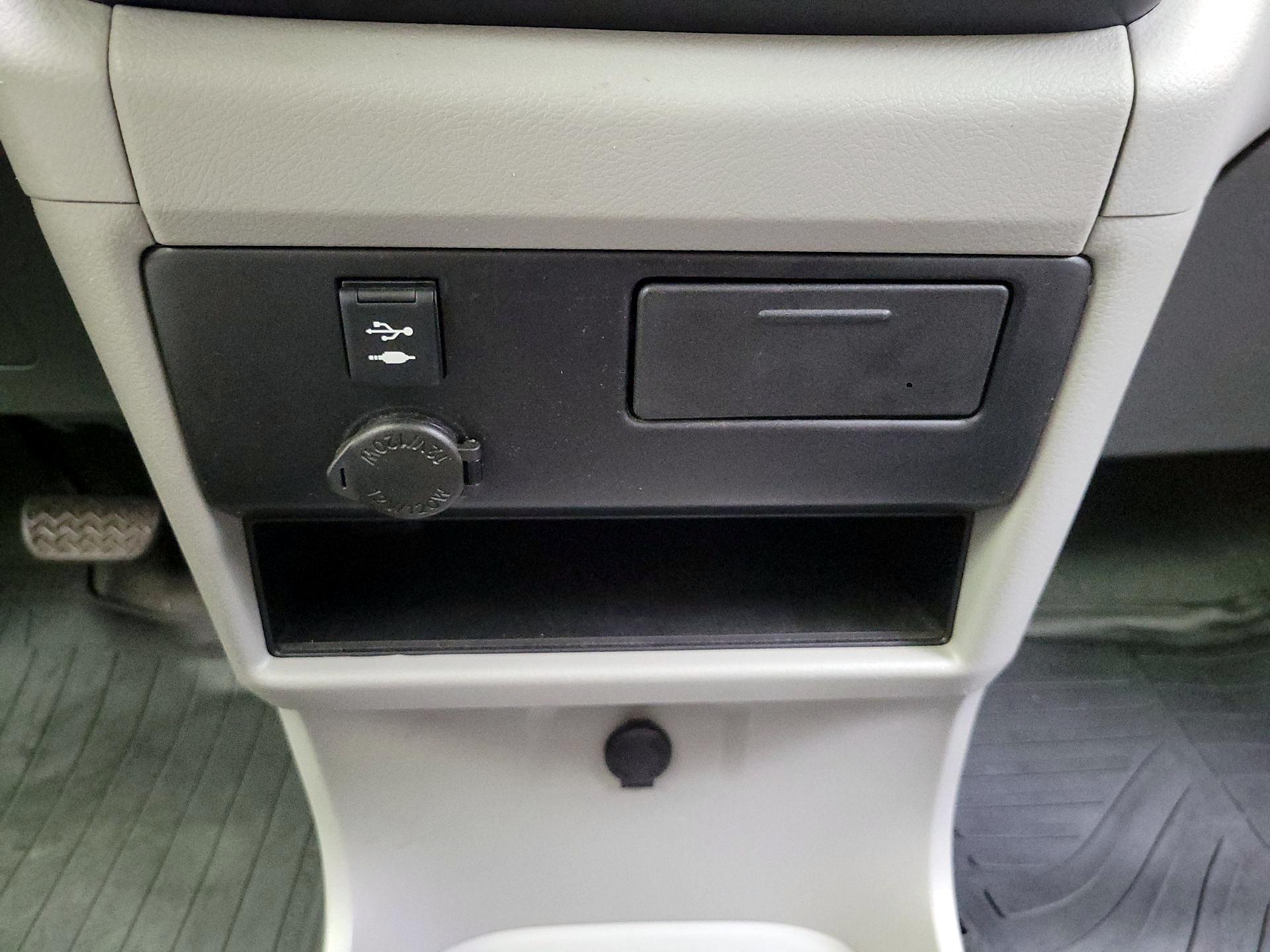 Thumbnail: 2020 Toyota Sienna - 19
