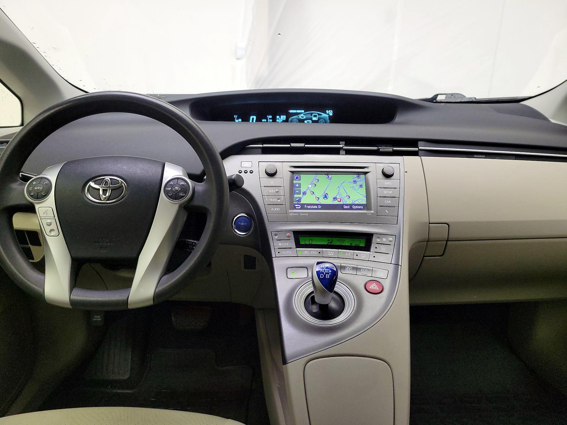 Thumbnail: 2013 Toyota Prius - 9