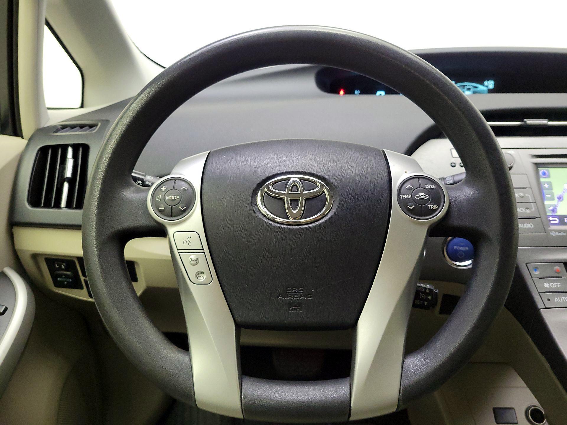 Thumbnail: 2013 Toyota Prius - 10