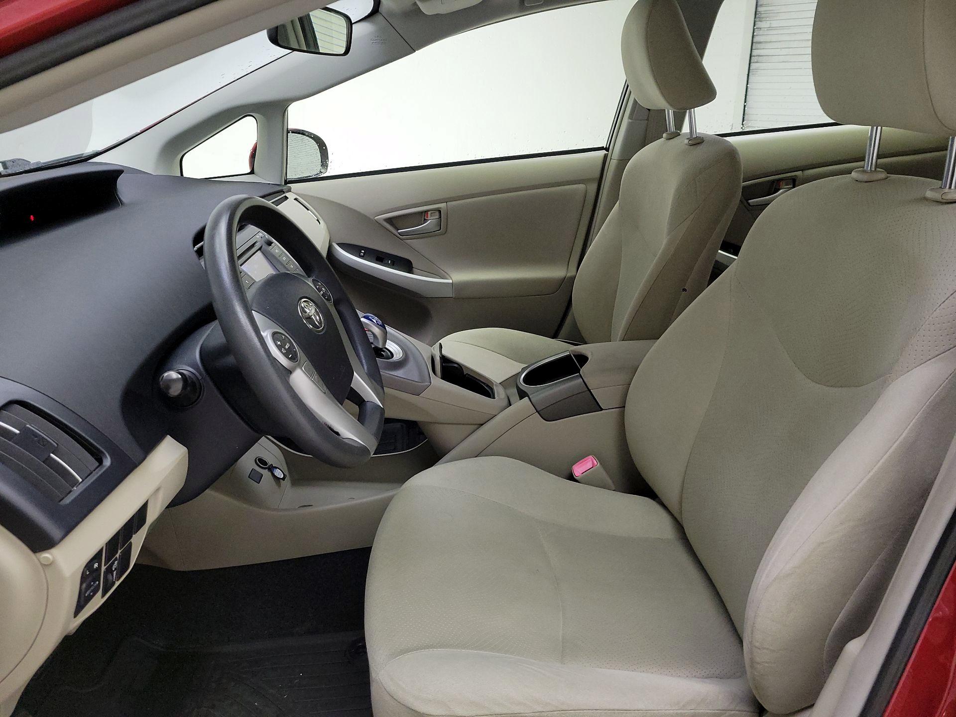 Thumbnail: 2013 Toyota Prius - 11