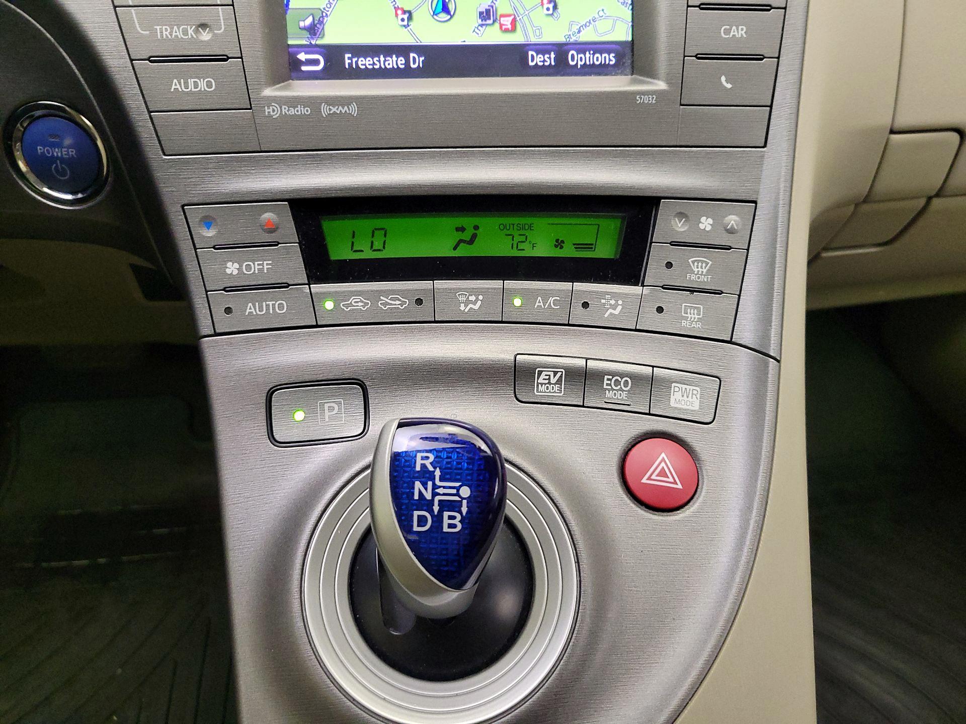 Thumbnail: 2013 Toyota Prius - 18