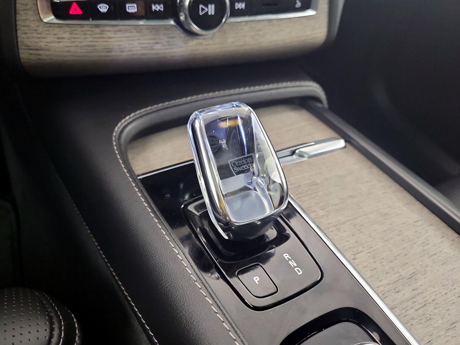 Thumbnail: 2021 Volvo XC90 - 16