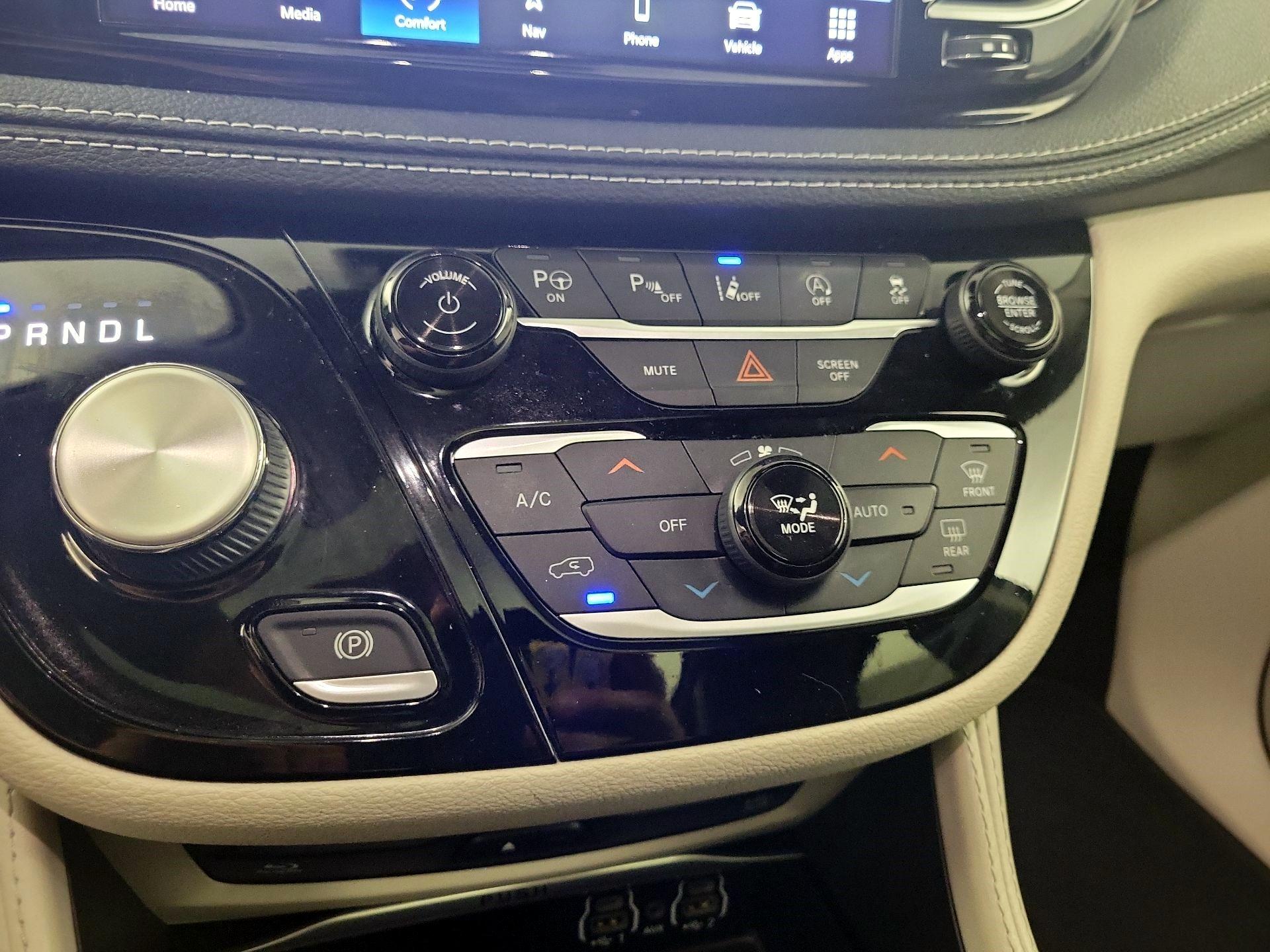 Thumbnail: 2022 Chrysler Pacifica - 15