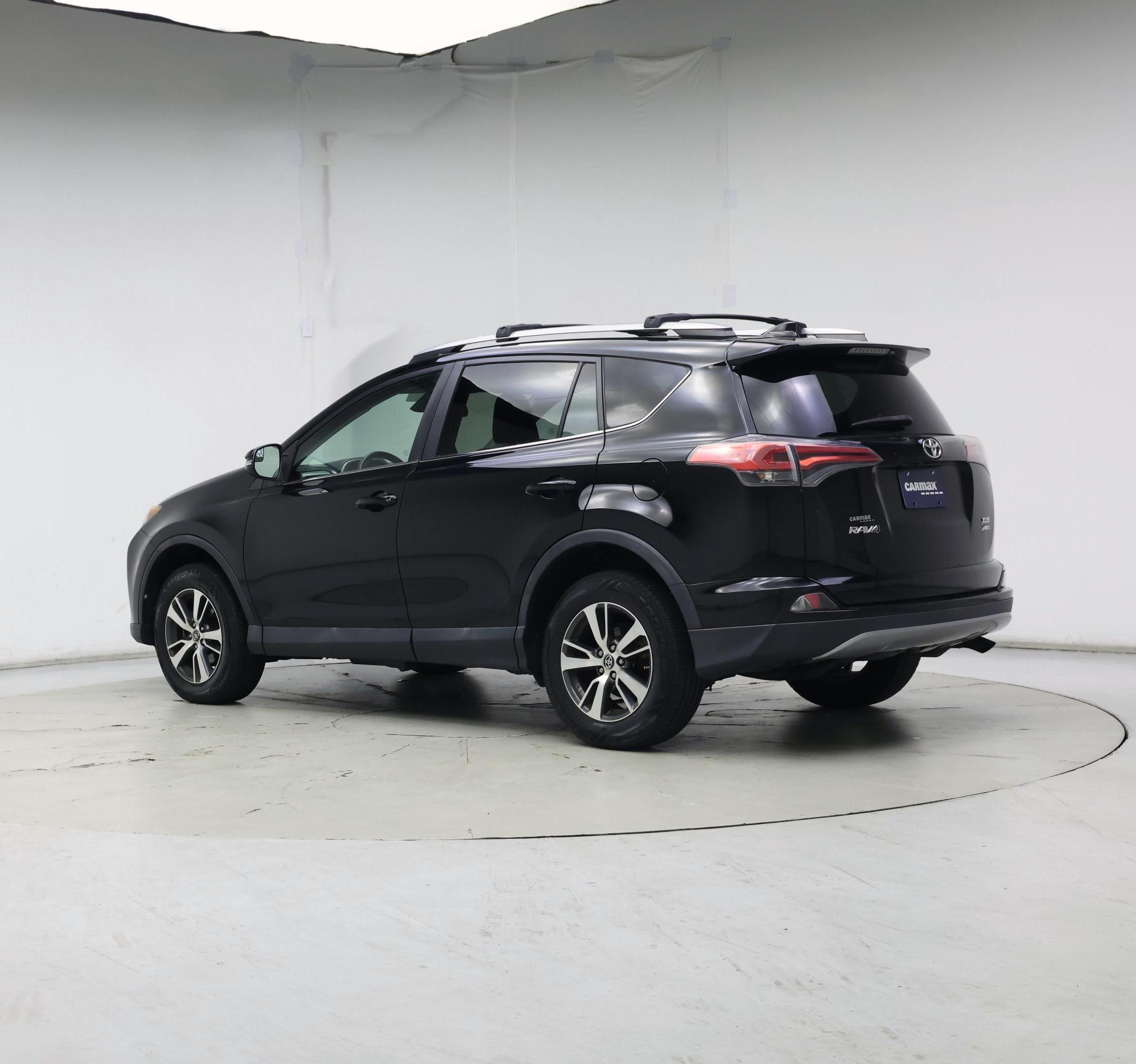 Thumbnail: 2017 Toyota RAV4 - 2