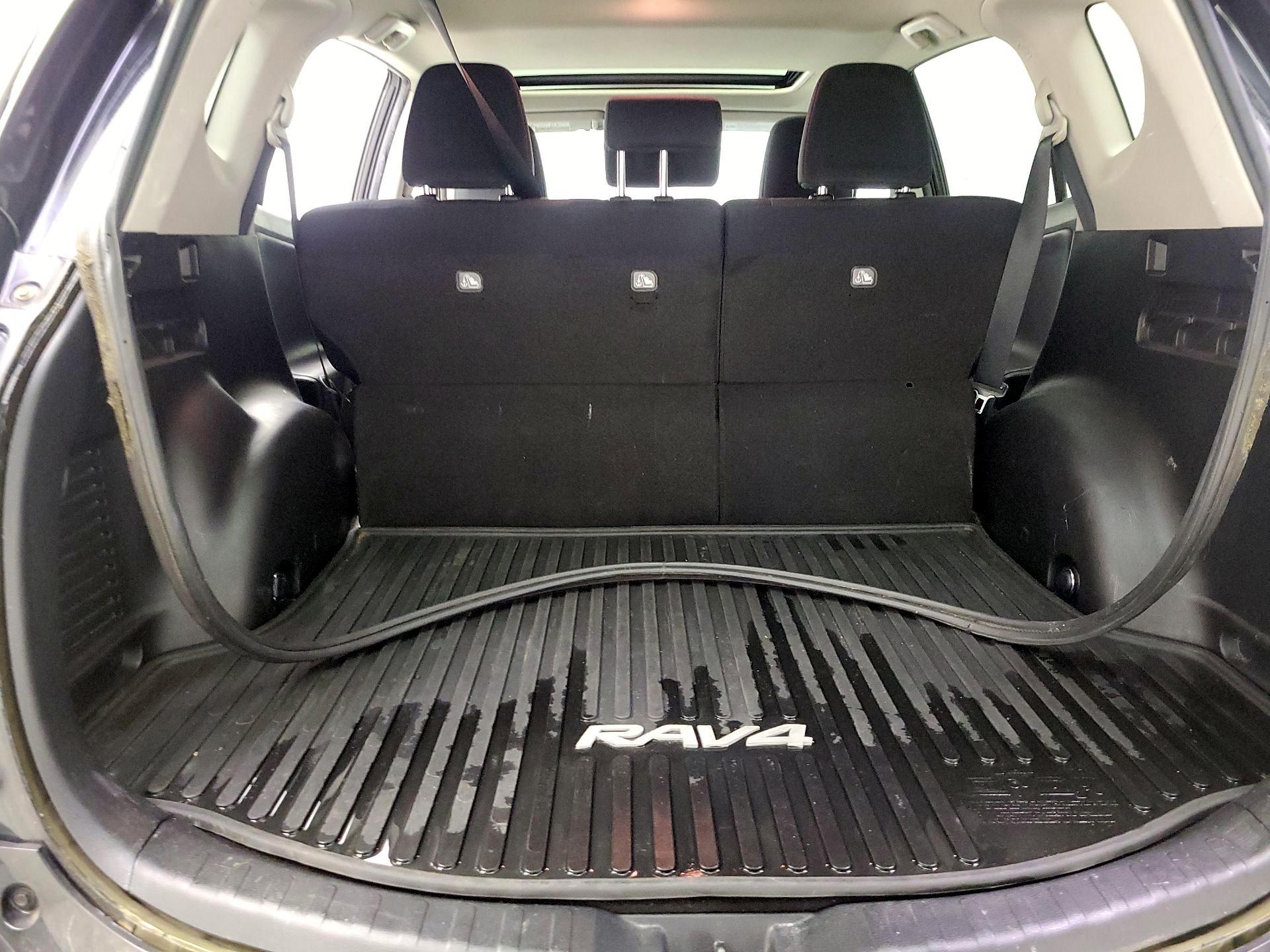 Thumbnail: 2017 Toyota RAV4 - 20
