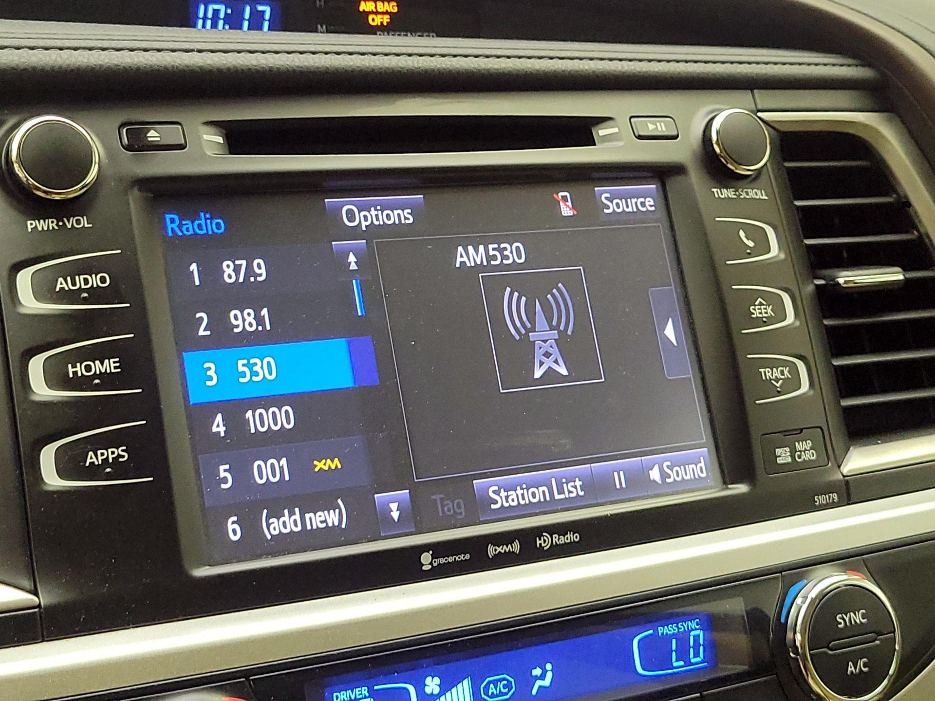 Thumbnail: 2018 Toyota Highlander - 16