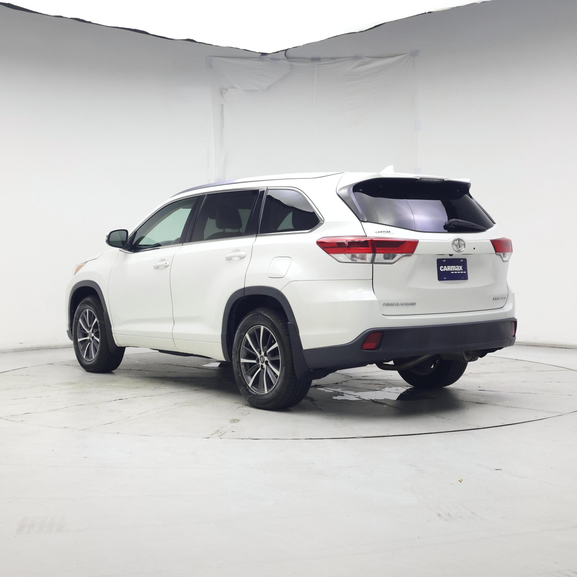 Thumbnail: 2018 Toyota Highlander - 2