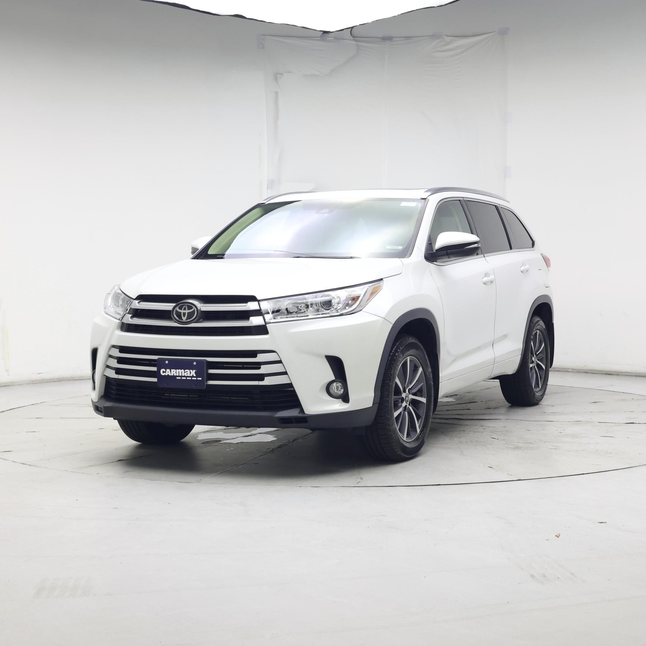 Thumbnail: 2018 Toyota Highlander - 4