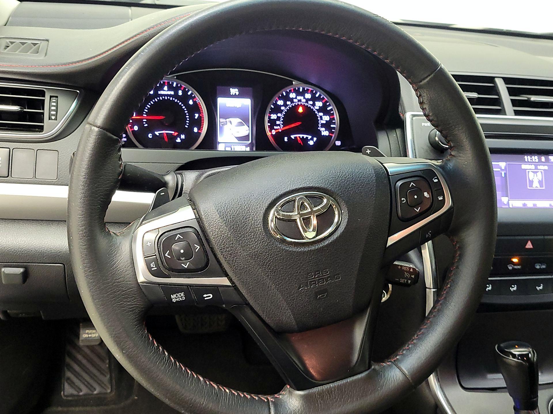 Thumbnail: 2017 Toyota Camry - 10