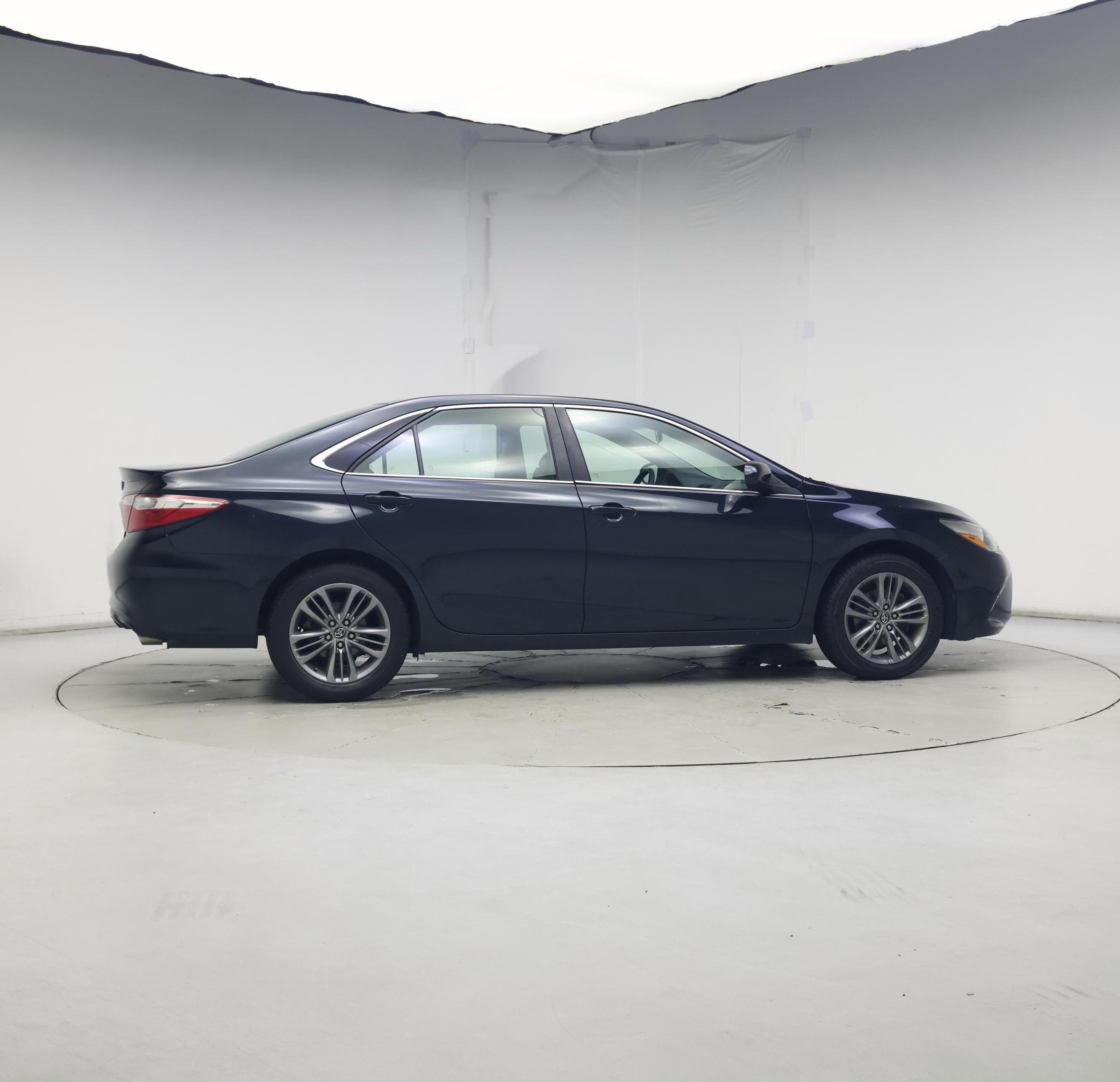 Thumbnail: 2017 Toyota Camry - 7