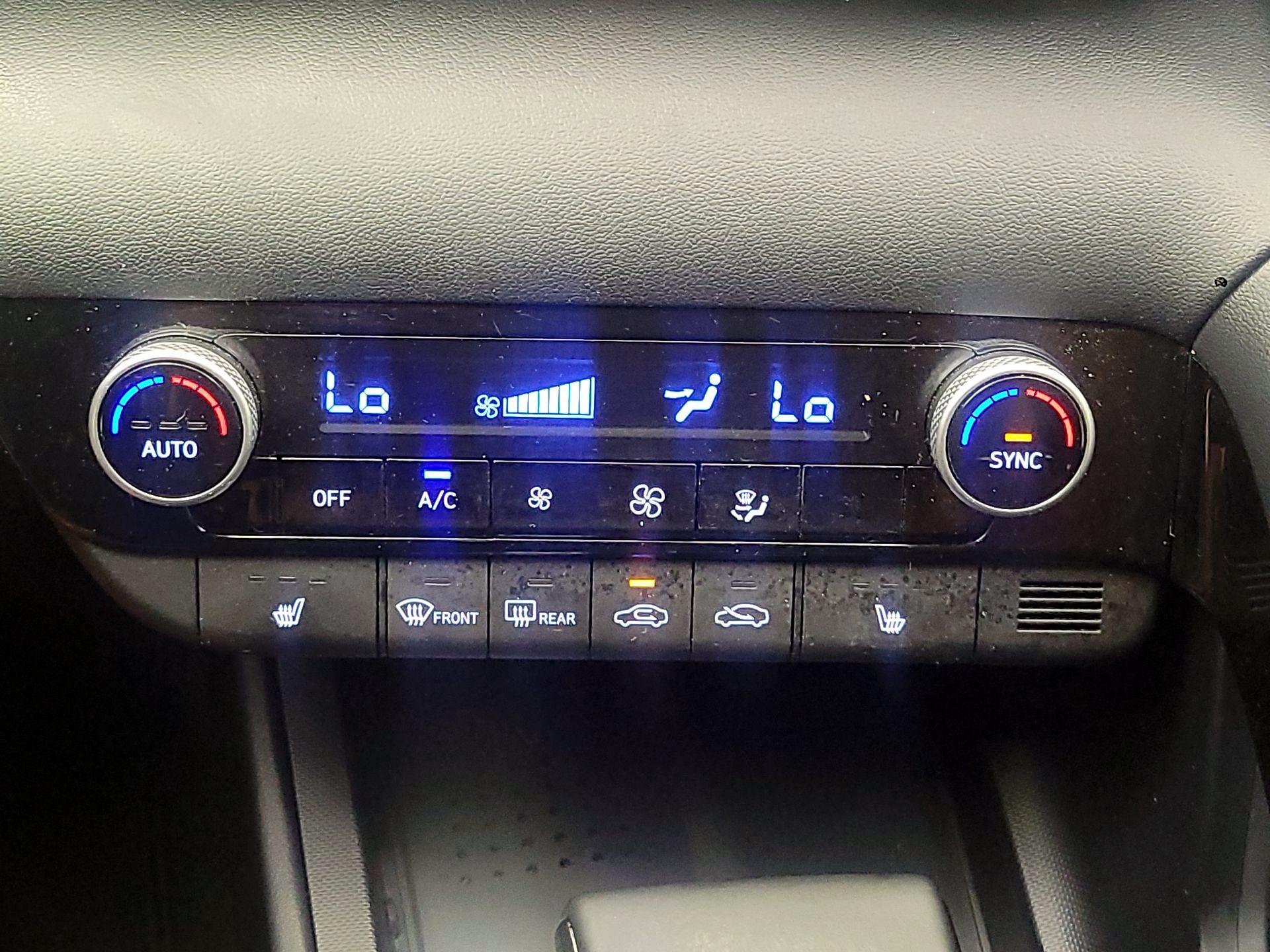 Thumbnail: 2021 Hyundai Elantra - 16