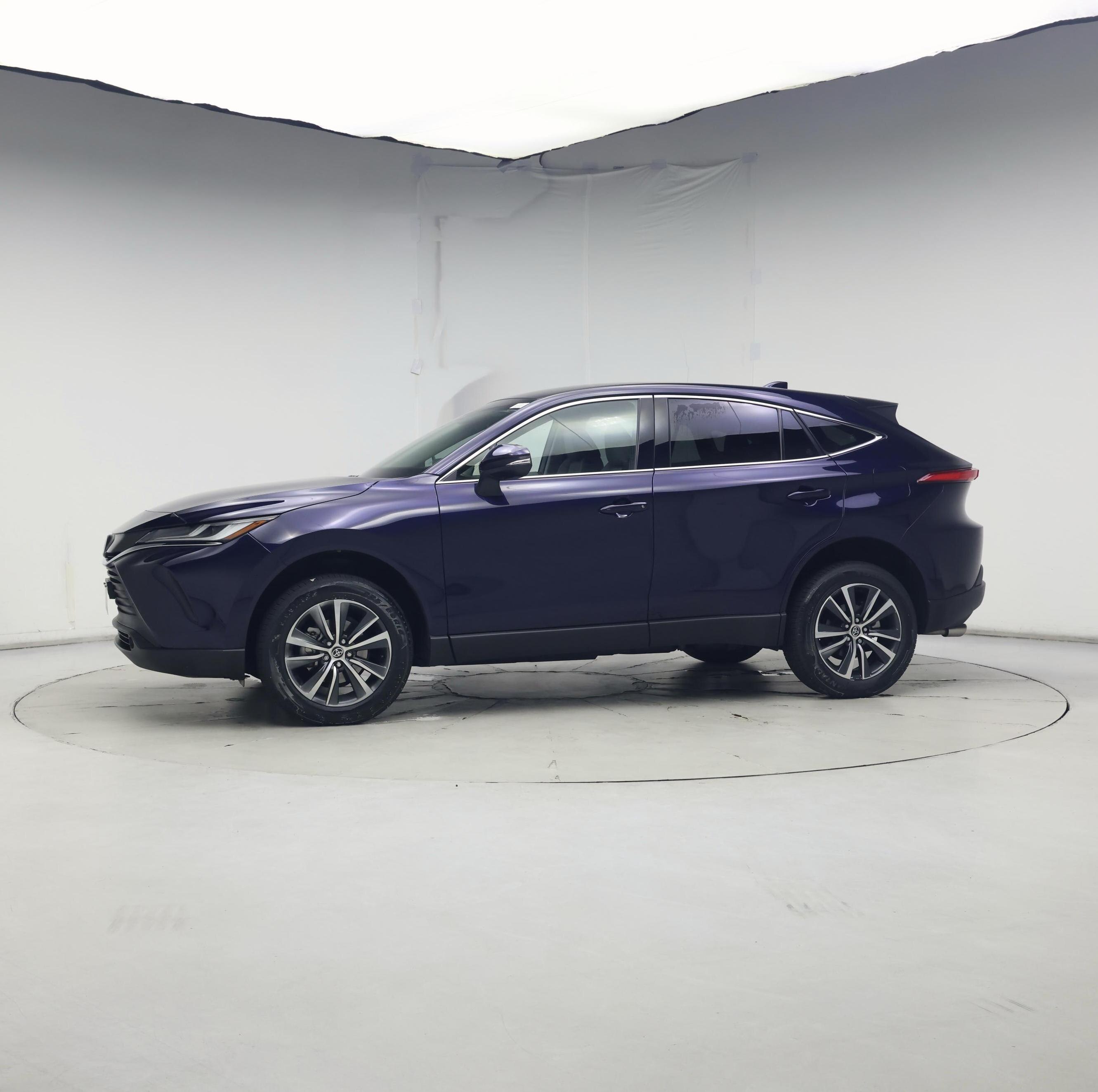 Thumbnail: 2023 Toyota Venza - 3