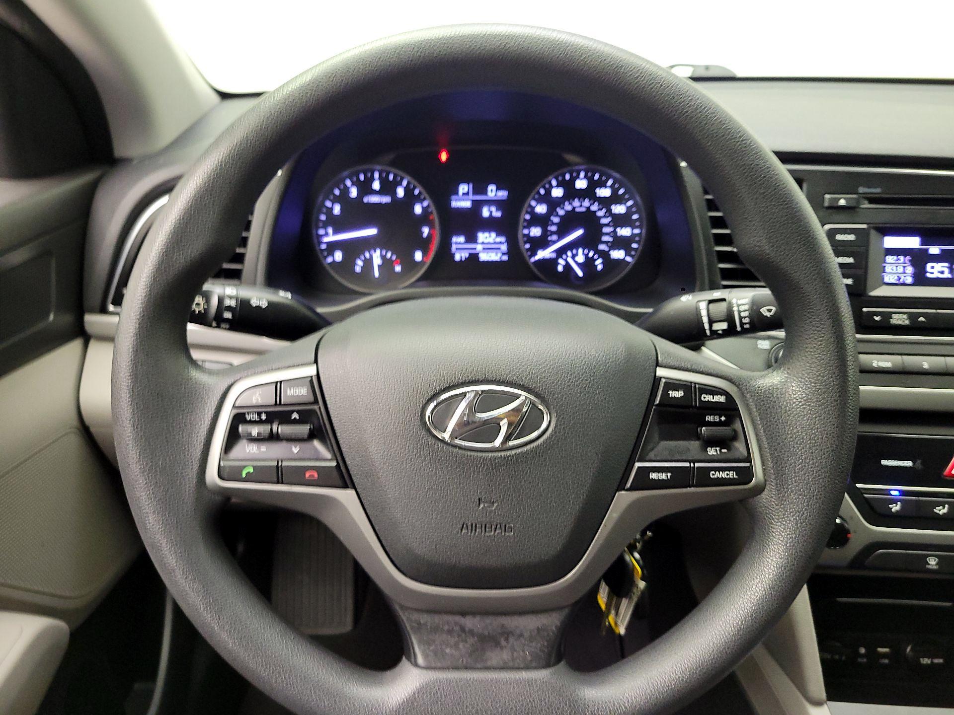 Thumbnail: 2018 Hyundai Elantra - 10