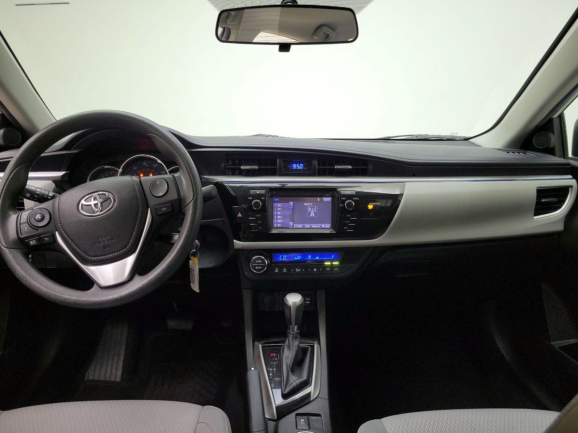 Thumbnail: 2015 Toyota Corolla - 9