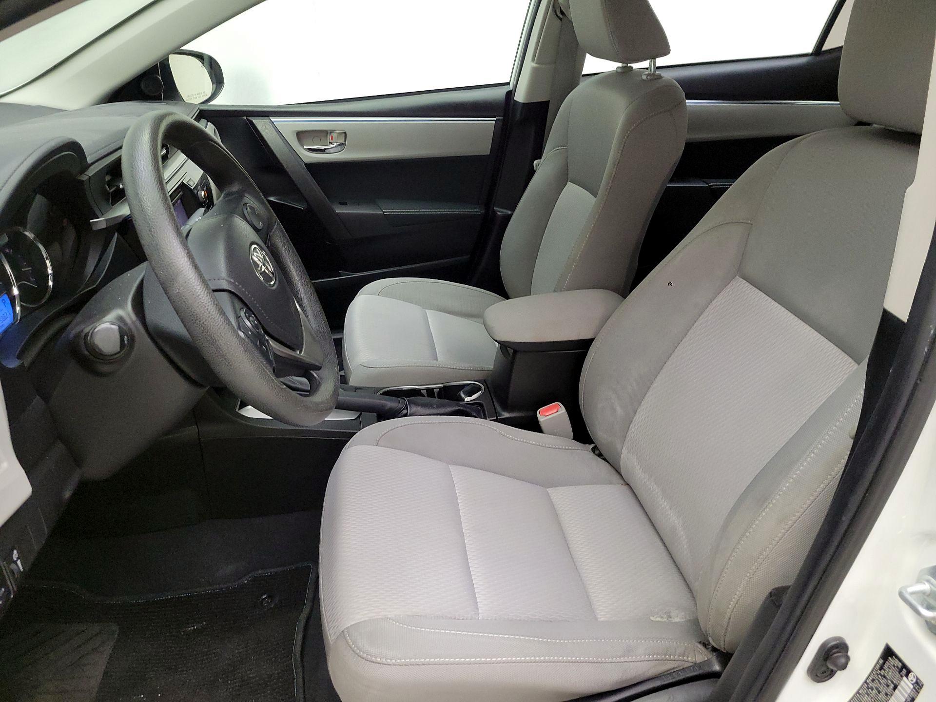 Thumbnail: 2015 Toyota Corolla - 11