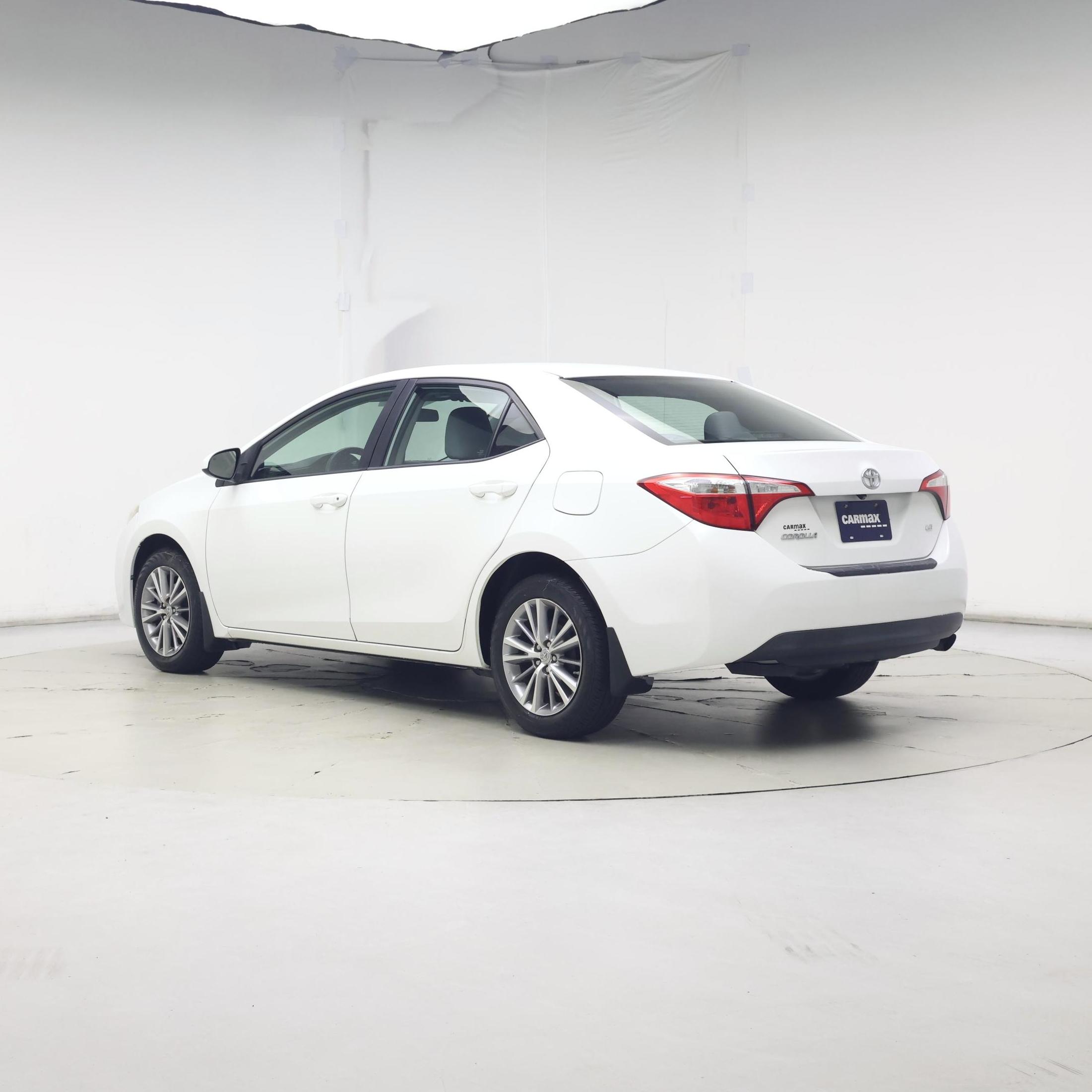 Thumbnail: 2015 Toyota Corolla - 2