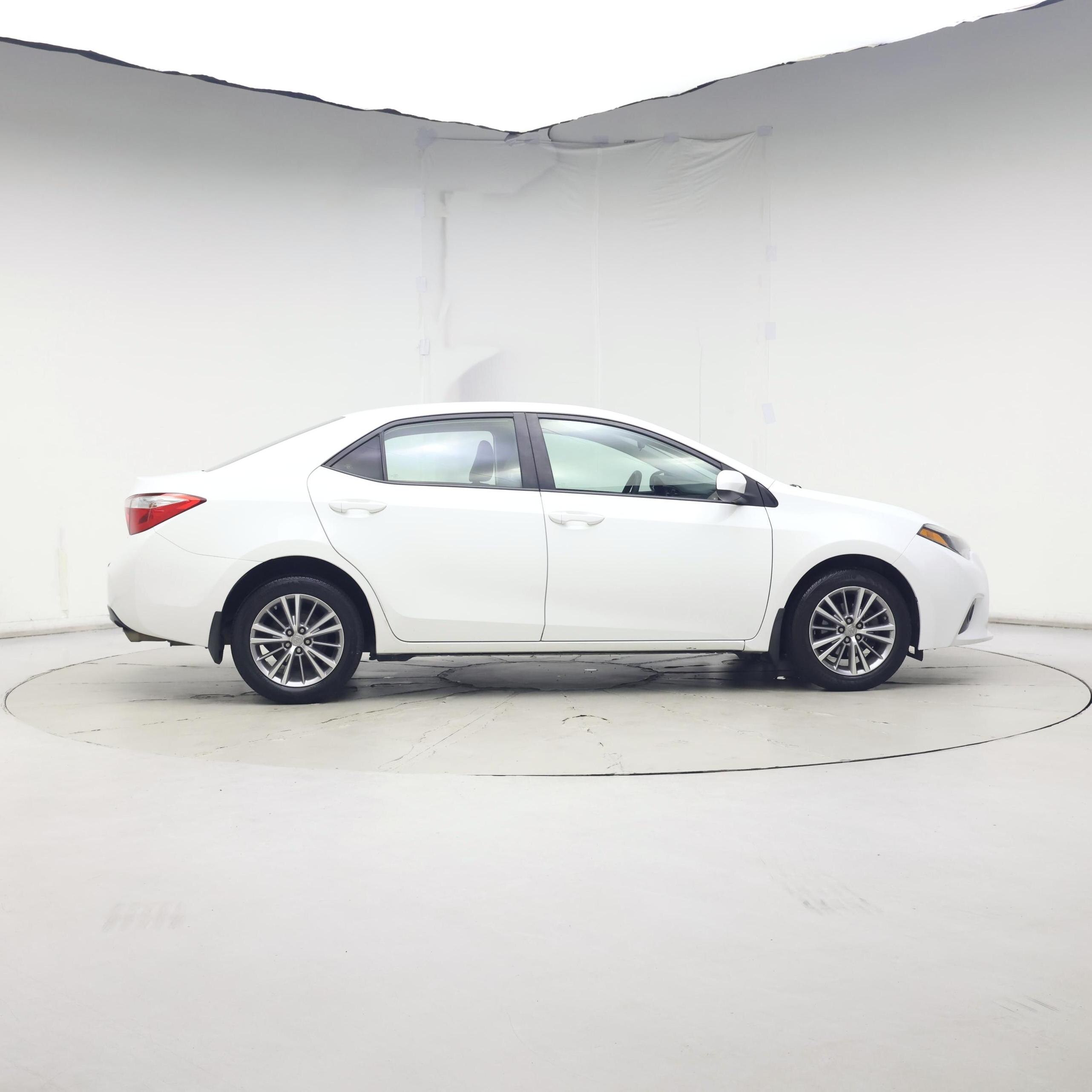 Thumbnail: 2015 Toyota Corolla - 7