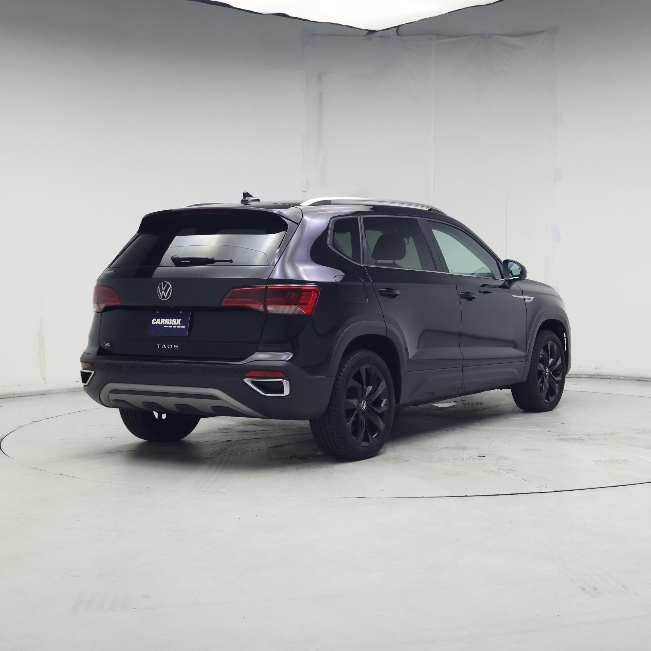 Thumbnail: 2023 Volkswagen Taos - 8