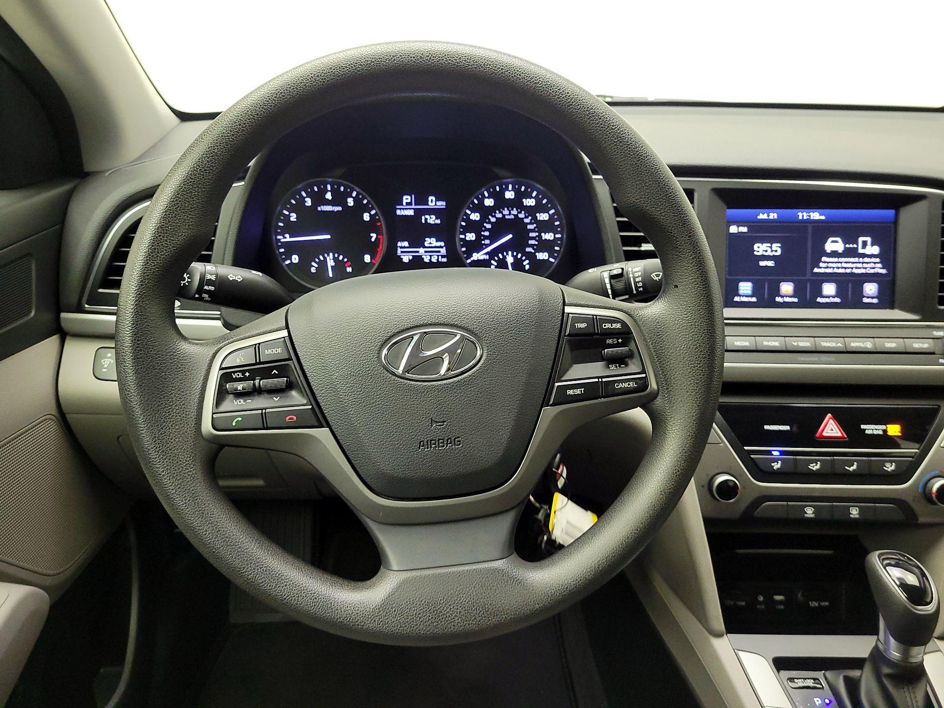 Thumbnail: 2018 Hyundai Elantra - 10