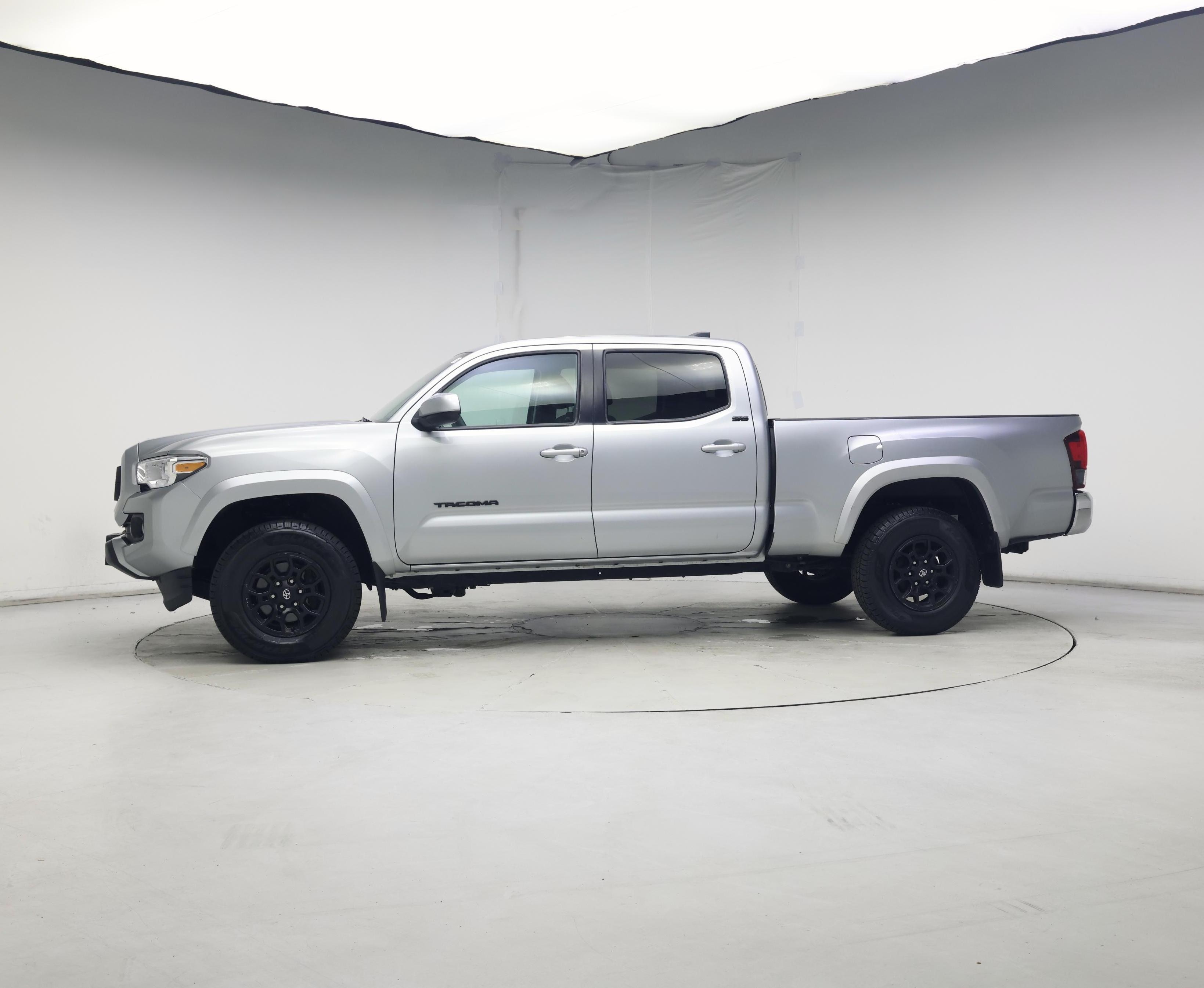 Thumbnail: 2022 Toyota Tacoma - 3