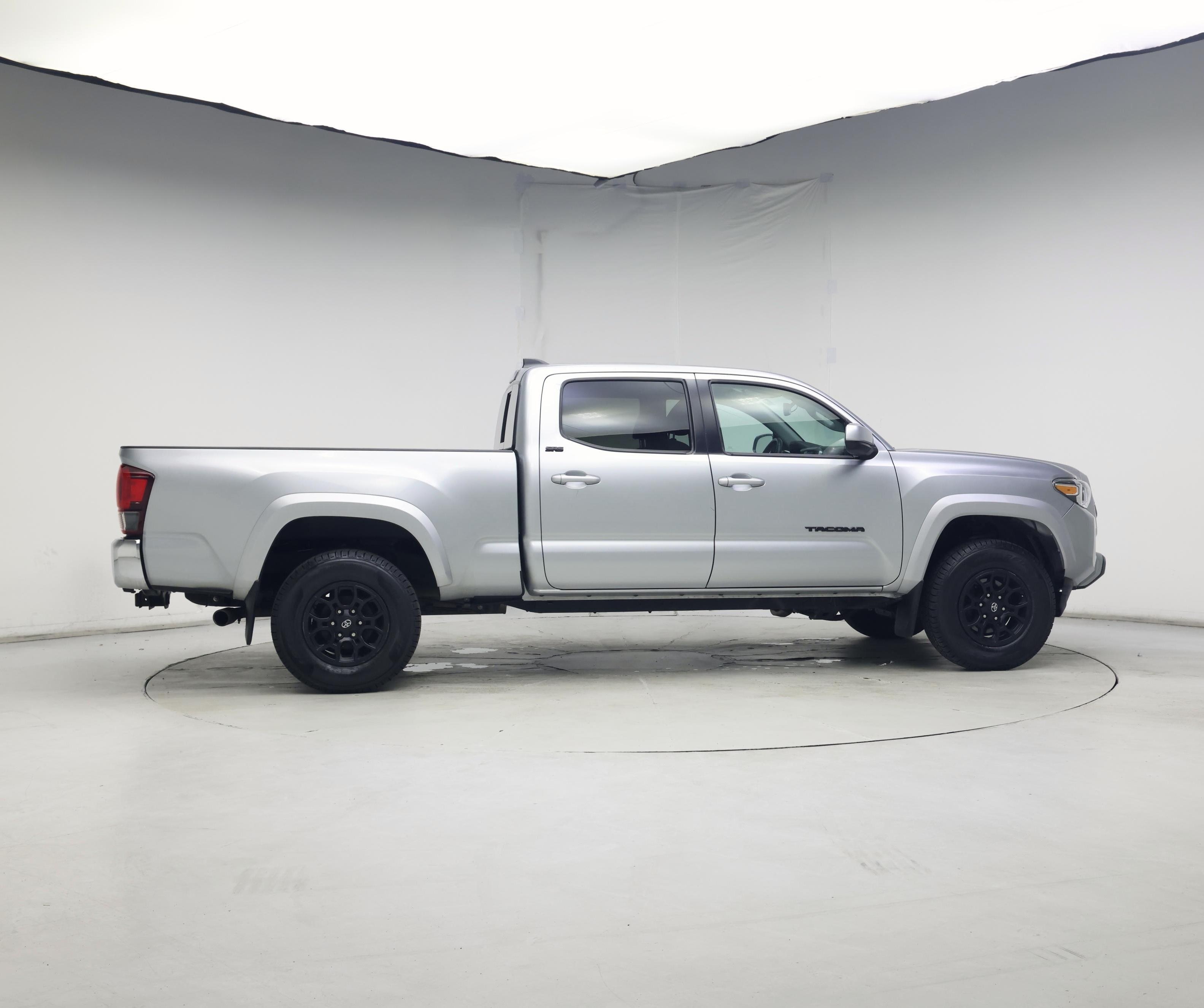 Thumbnail: 2022 Toyota Tacoma - 7