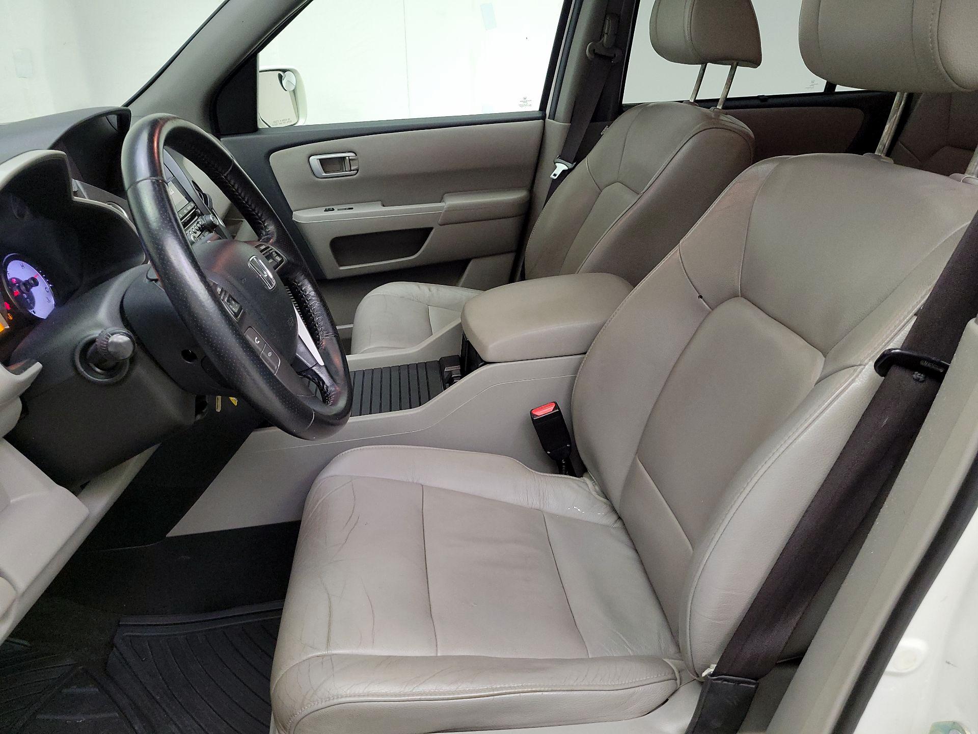 Thumbnail: 2013 Honda Pilot - 11