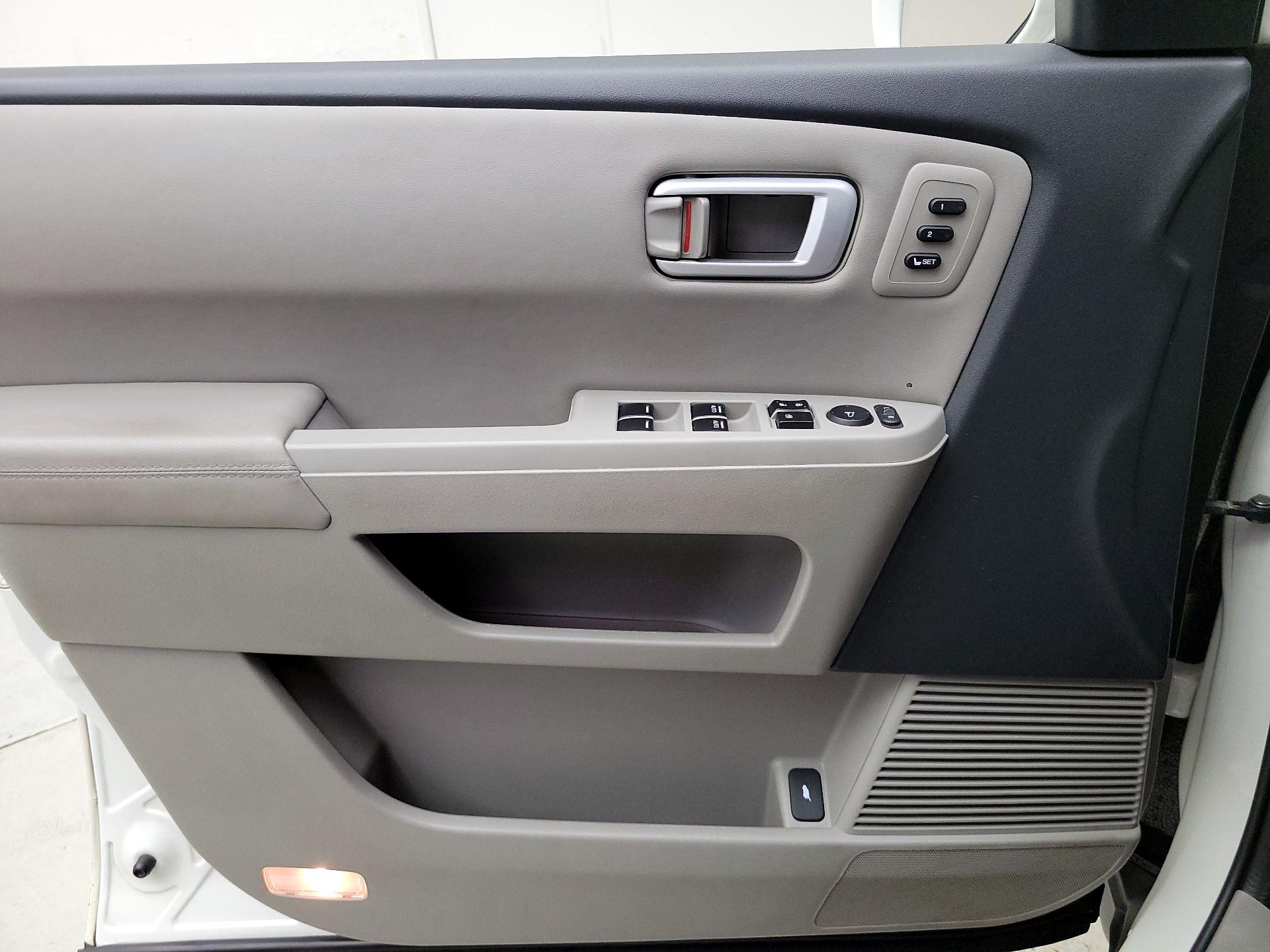 Thumbnail: 2013 Honda Pilot - 12