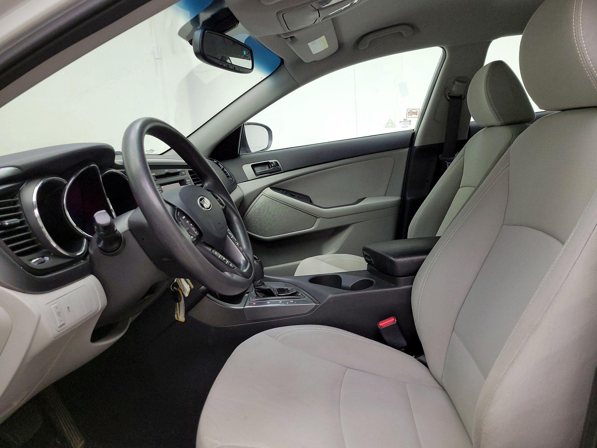 Thumbnail: 2013 Kia Optima - 11