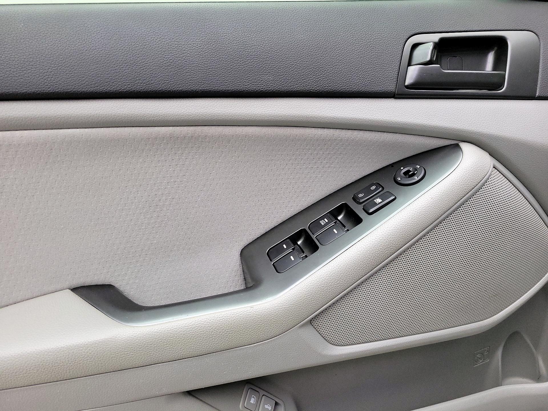 Thumbnail: 2013 Kia Optima - 12
