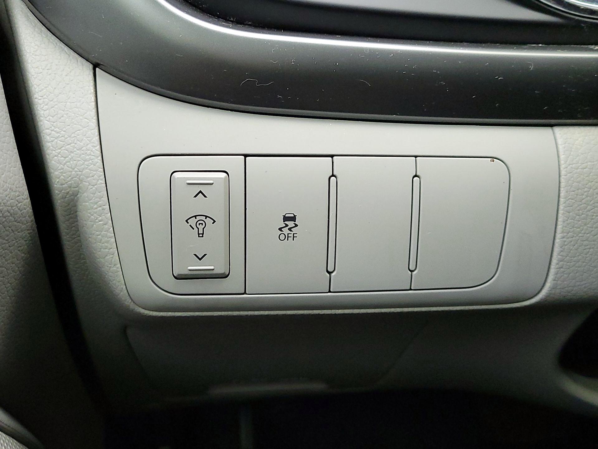 Thumbnail: 2013 Kia Optima - 13