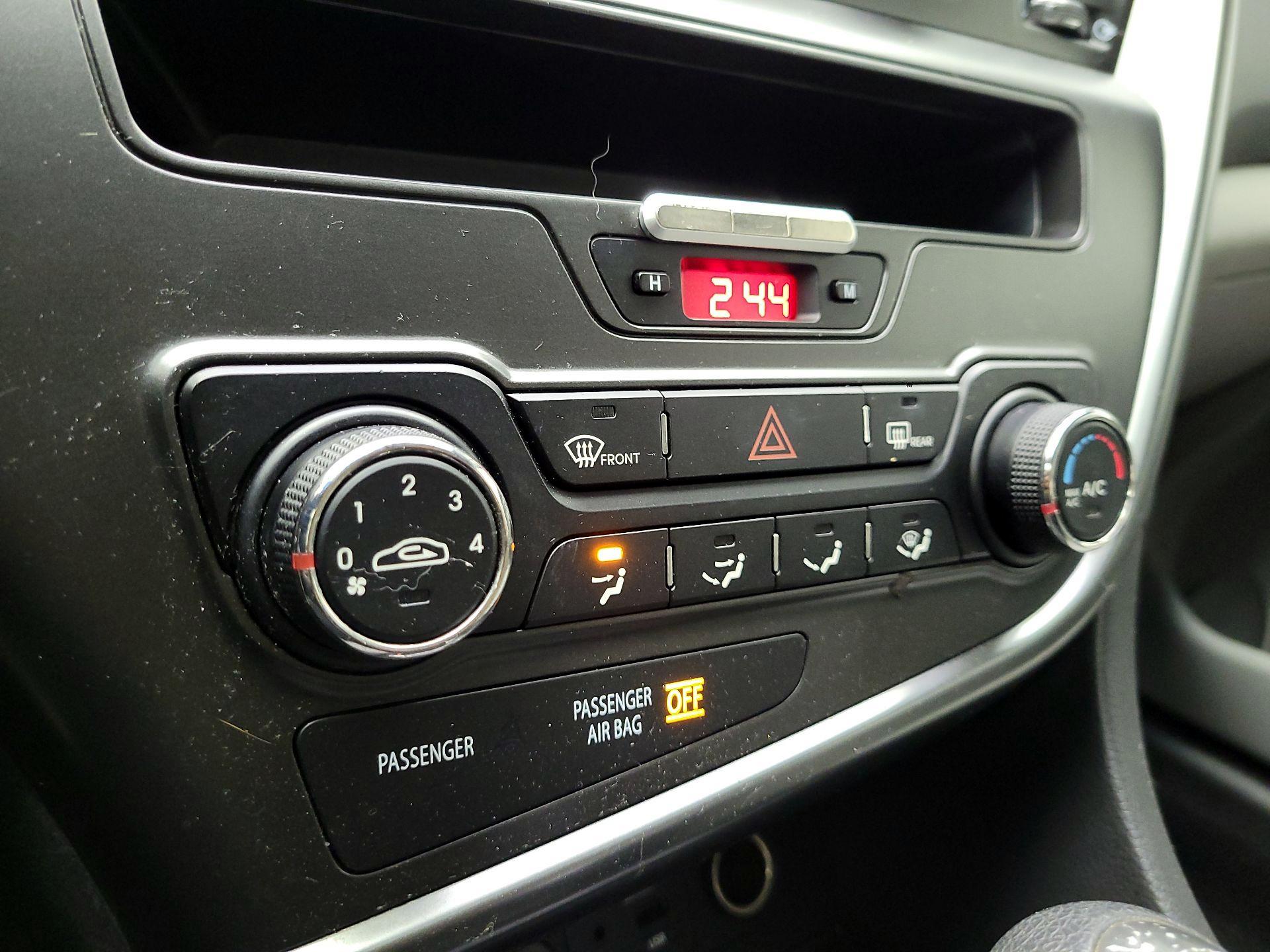 Thumbnail: 2013 Kia Optima - 16
