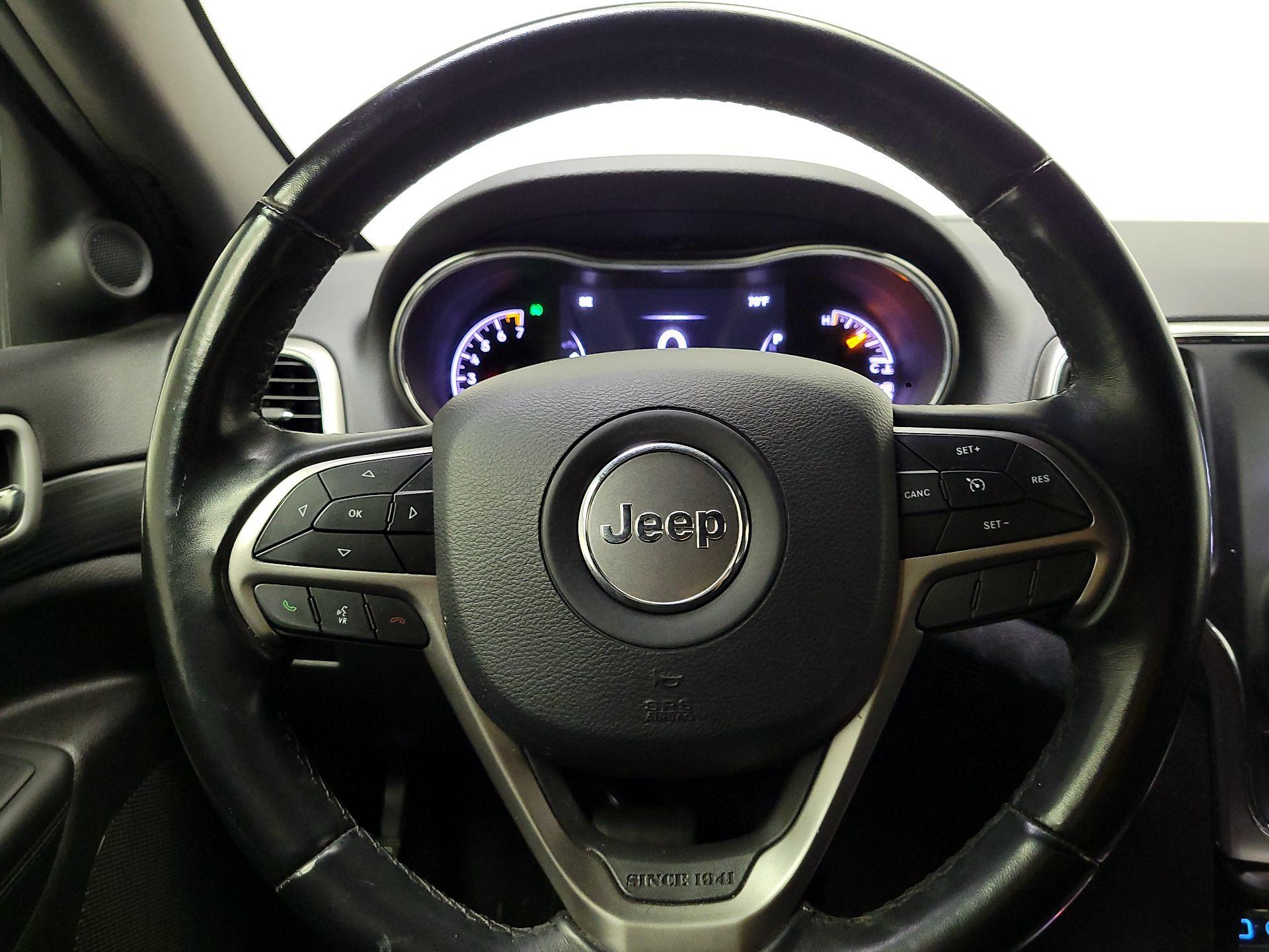 Thumbnail: 2020 Jeep Grand Cherokee - 10