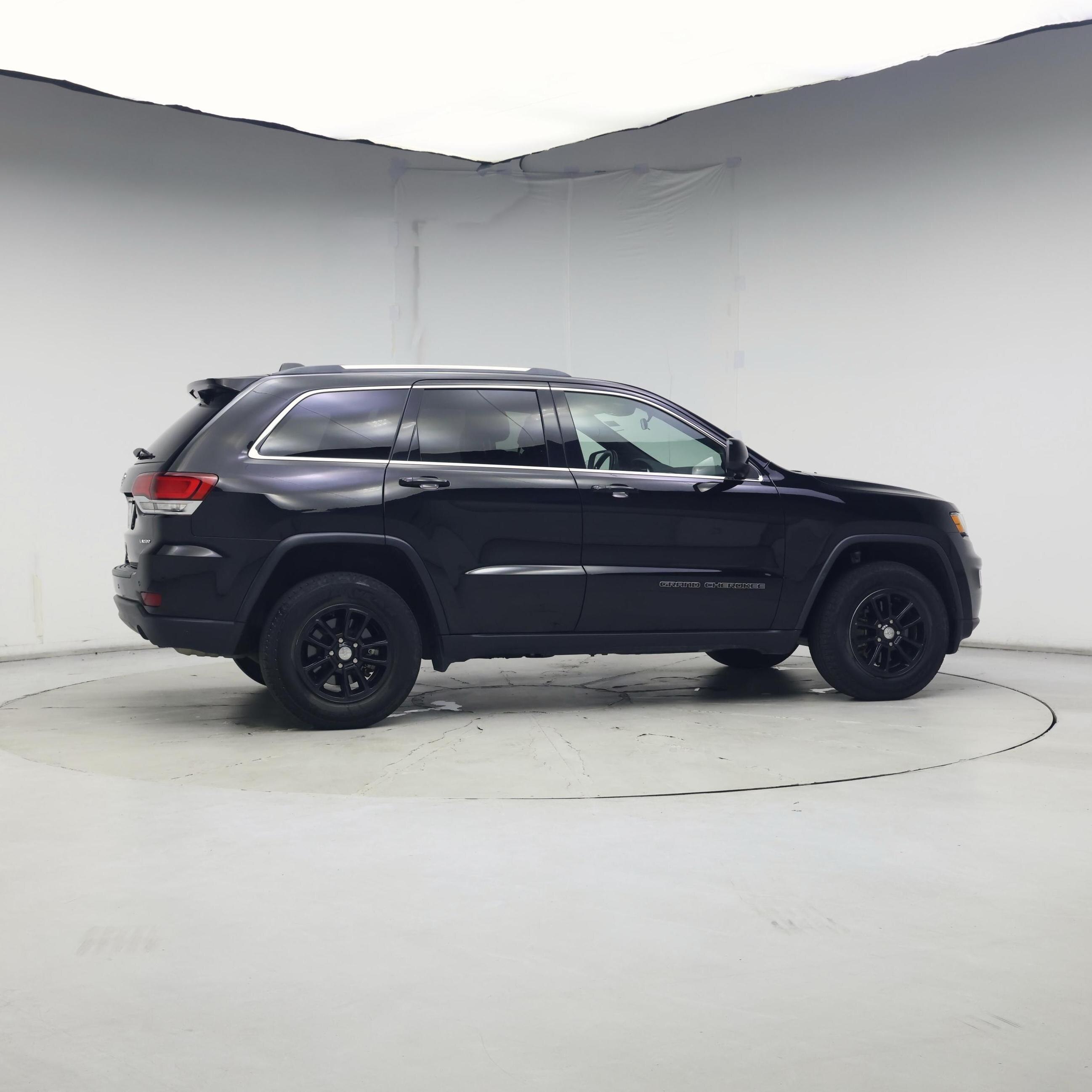 Thumbnail: 2020 Jeep Grand Cherokee - 7