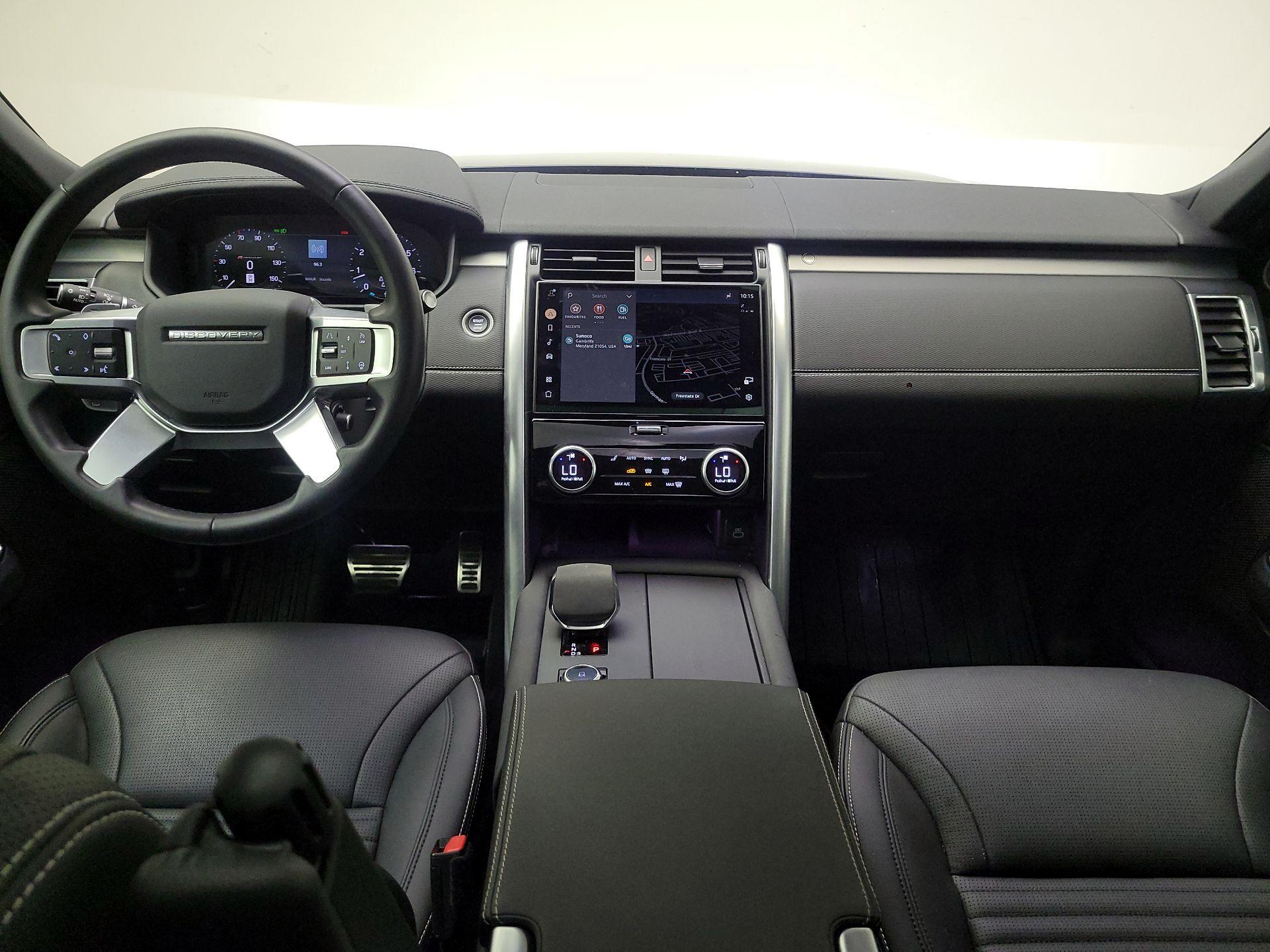 Thumbnail: 2023 Land Rover Discovery - 9