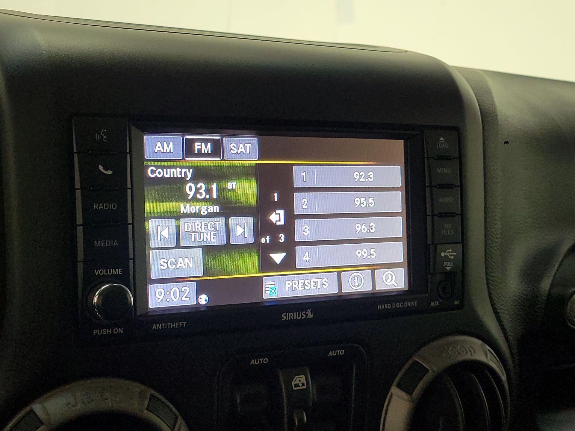 Thumbnail: 2015 Jeep Wrangler - 13