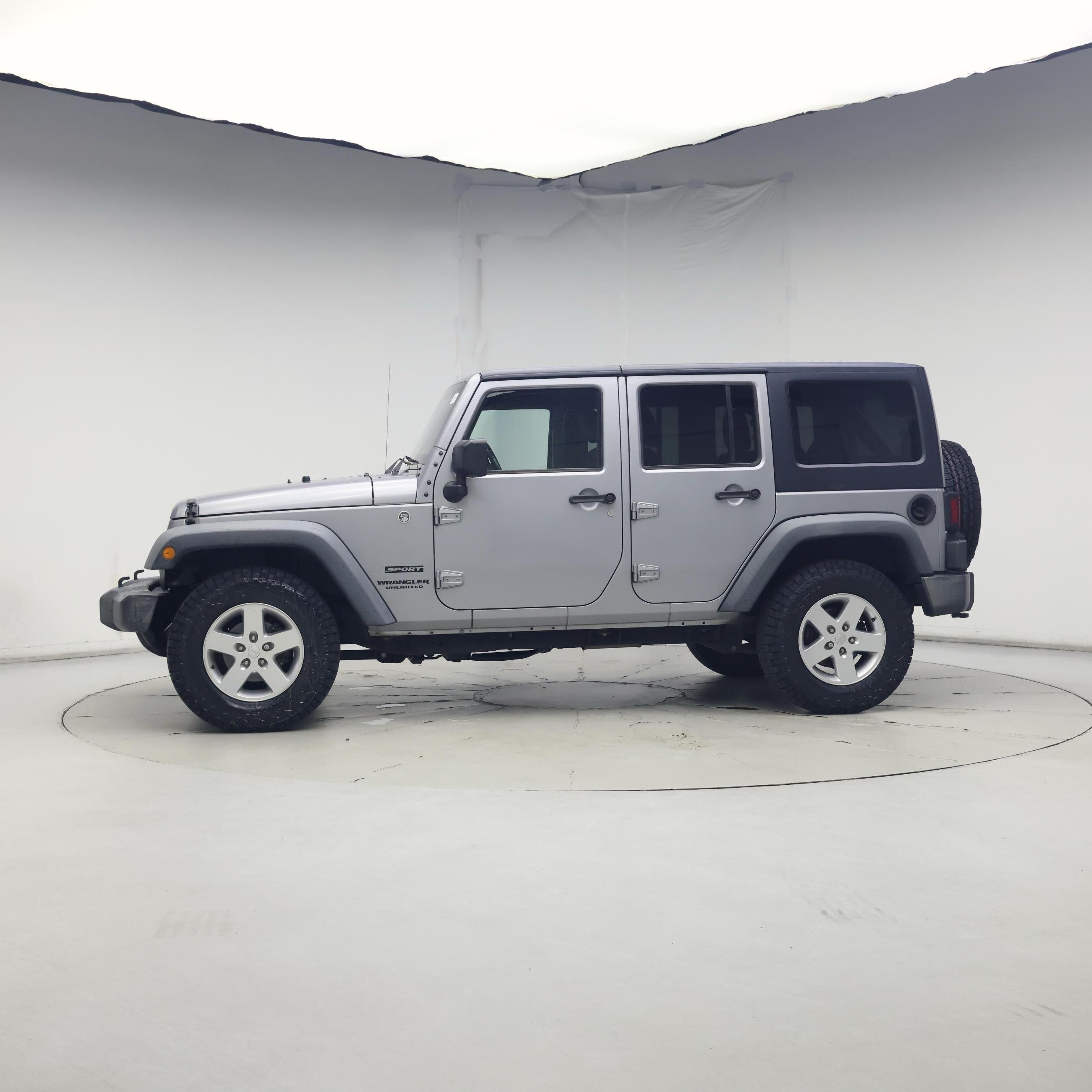 Thumbnail: 2015 Jeep Wrangler - 3